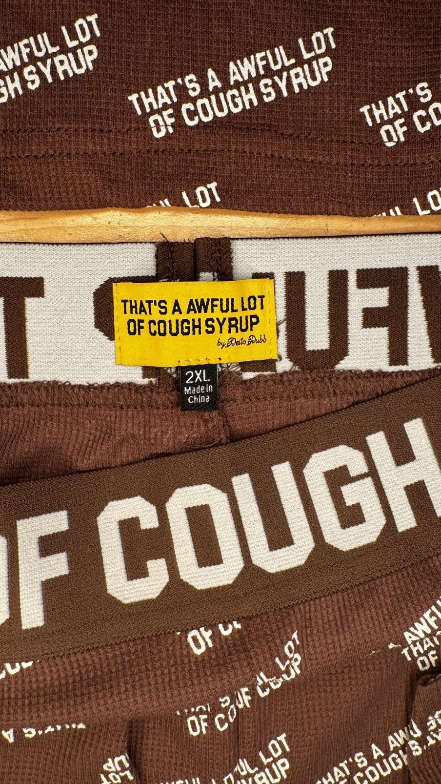 Vintage THATS A AWFUL LOT OF COUGH SYRUP Brown Cropped Thermal Set Size XXL / US 16-18 / IT 52-54 - 3 Thumbnail