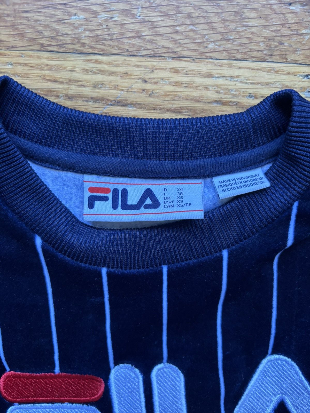 Fila Fila pinstripe velvet velour shirt Size US XS / EU 42 / 0 - 2 Thumbnail