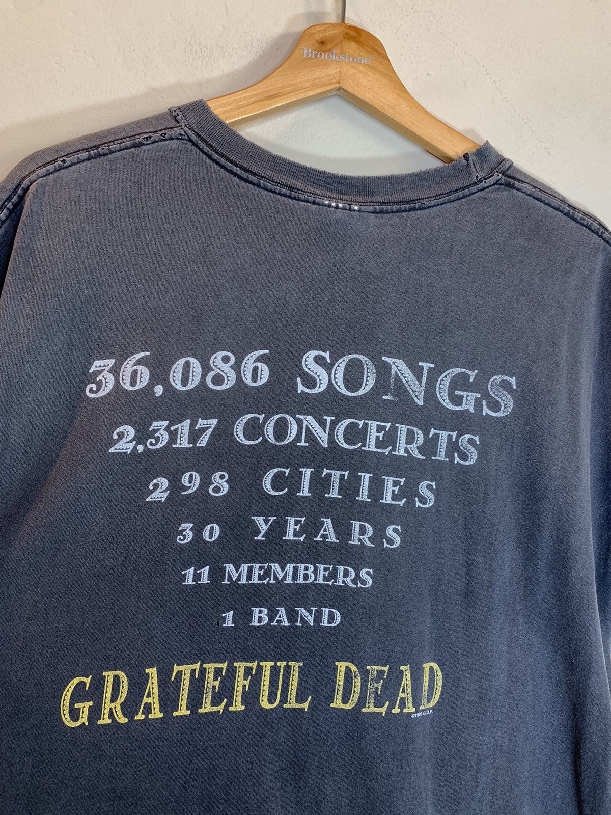 Grateful Dead *RARE* Vintage 90’s Grateful Dead 30 Year Anniversary Cutoff Size US XXL / EU 58 / 5 - 4 Thumbnail