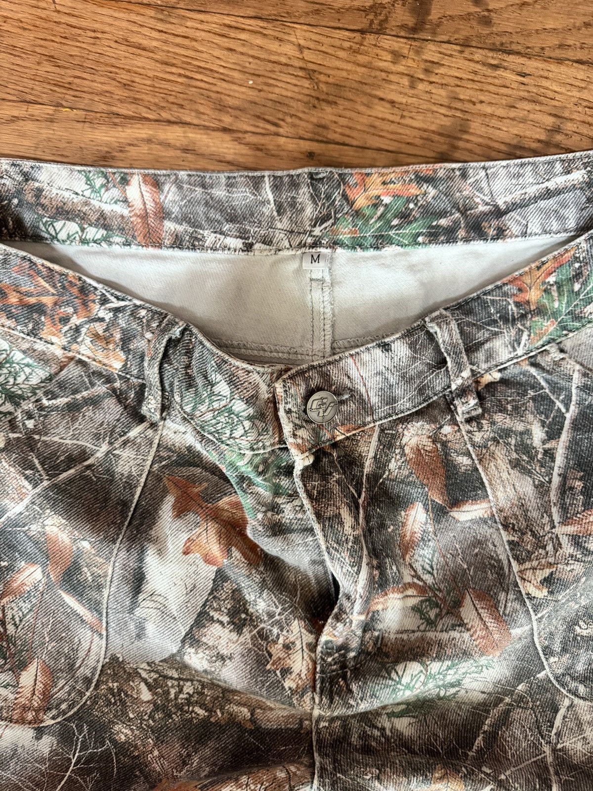 The GV Gallery Gold Vintage Real Tree Camo Cargo Pants Size US 32 / EU 48 - 5 Thumbnail