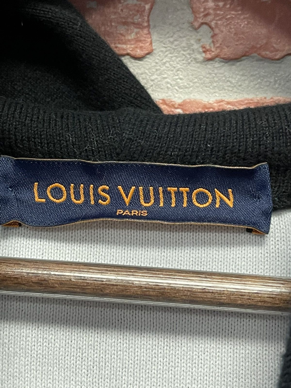 Louis Vuitton Size M - Louis Vuitton Monogram Gradient Hoodie Size US M / EU 48-50 / 2 - 8 Thumbnail