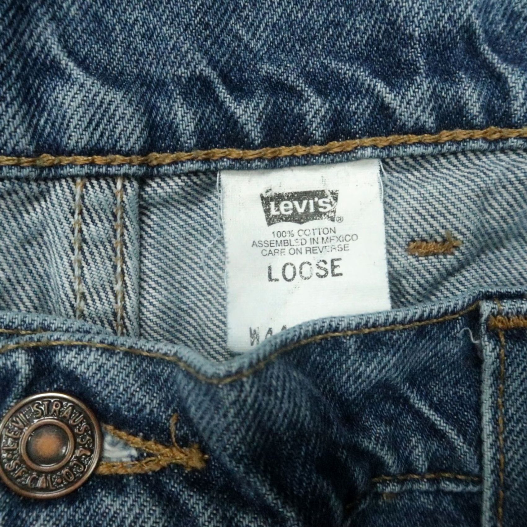 Levi's VINTAGE Levi's Jeans Men 42x30 Blue 545 Loose Orange Tab Baggy Wide Leg Relaxed 5-Pocket Denim Cotton Belt Loops Button Zip Mens Regular 42 in Blue Size US 42 / EU 58 - 5 Thumbnail
