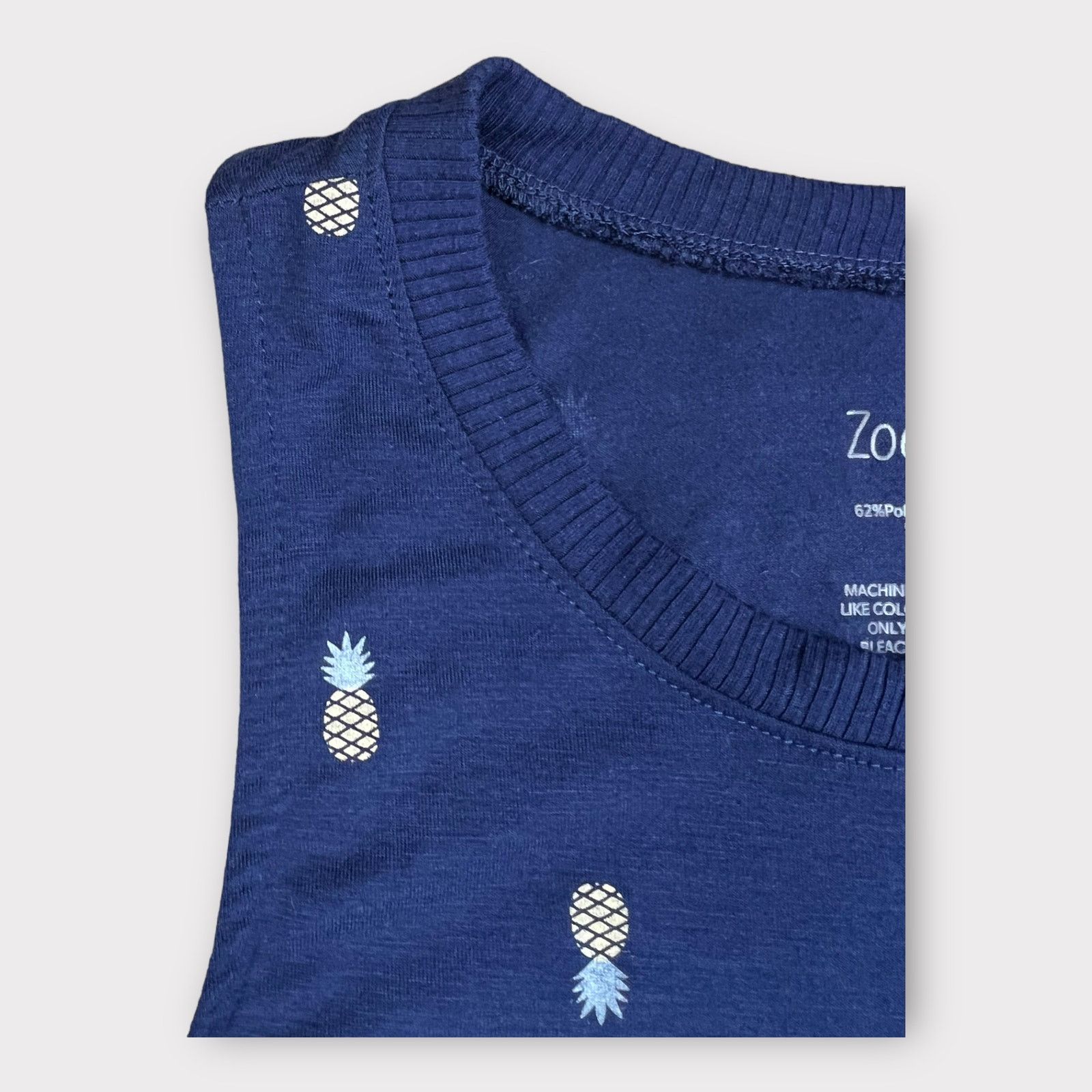 Nordstrom Zoe + Liv | Women Navy Pineapple Graphic Tank Top | Med Size M / US 6-8 / IT 42-44 - 9 Thumbnail