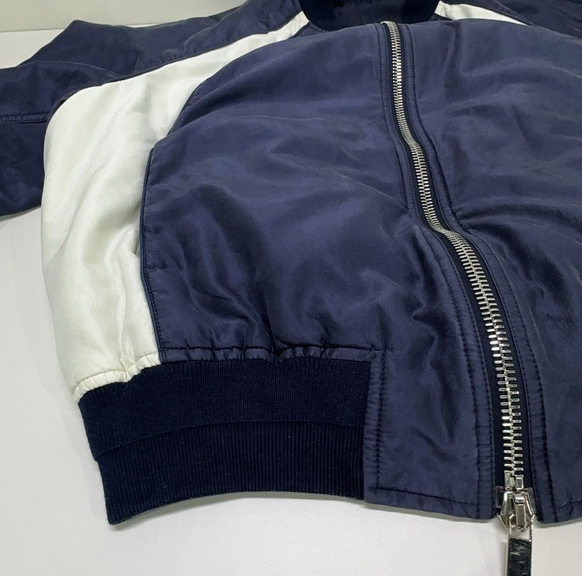 Dior × Jordan Brand Dior x Jordan collaboration silk bomber jacket in navy blue Size US XL / EU 56 / 4 - 7 Thumbnail