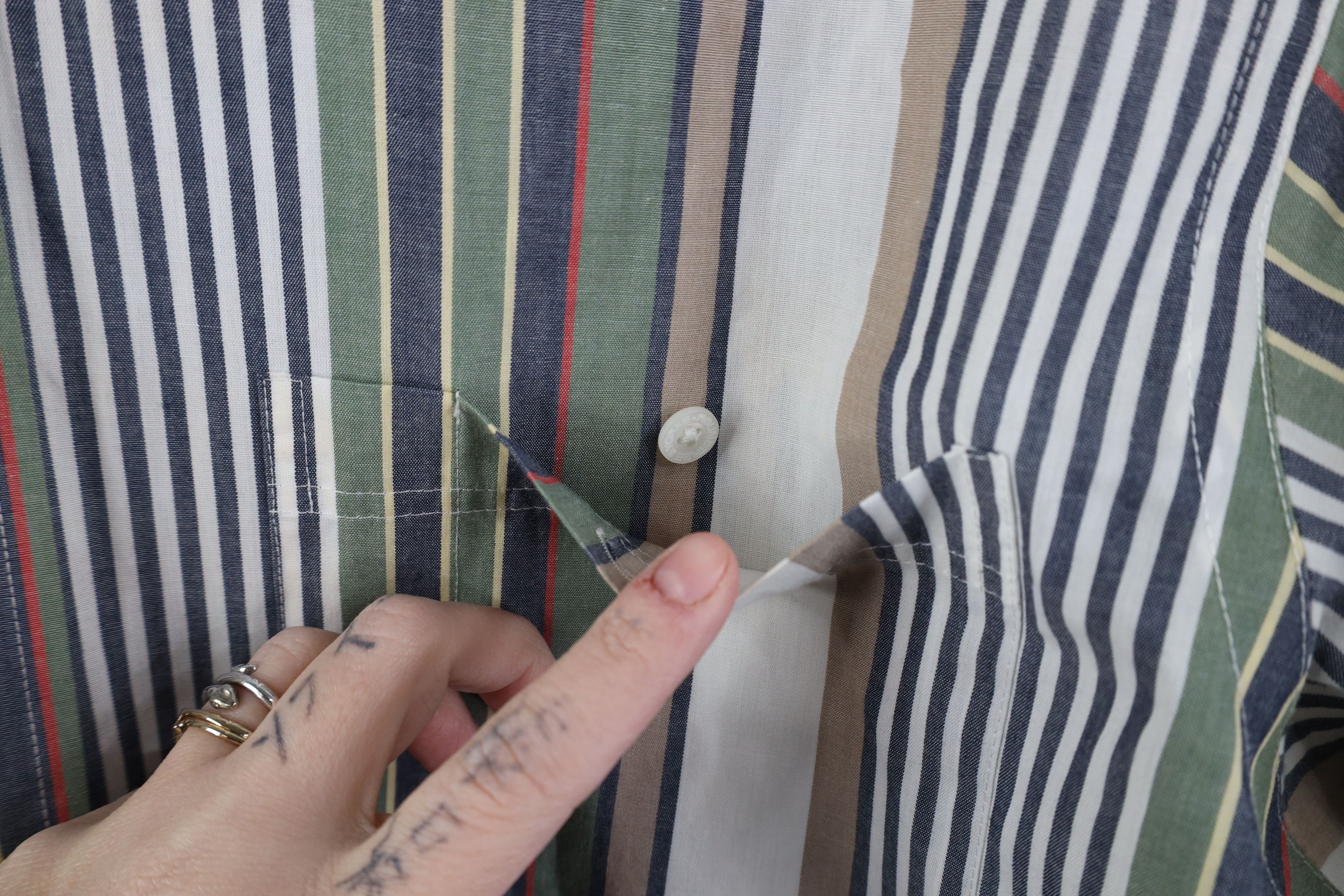 Vintage Vintage 90s Streetwear Short Sleeve Button Down Shirt Size US M / EU 48-50 / 2 - 4 Thumbnail