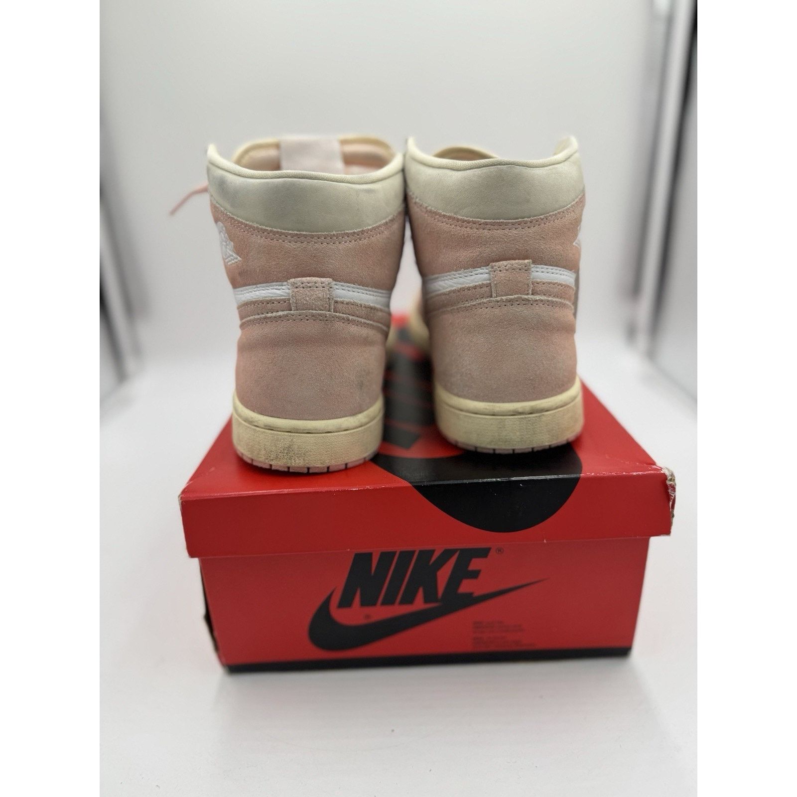 Nike Women's Nike Air Jordan 1 Retro Hi OG Washed Pink Size 9.5 Size US 9.5 / IT 39.5 - 6 Thumbnail
