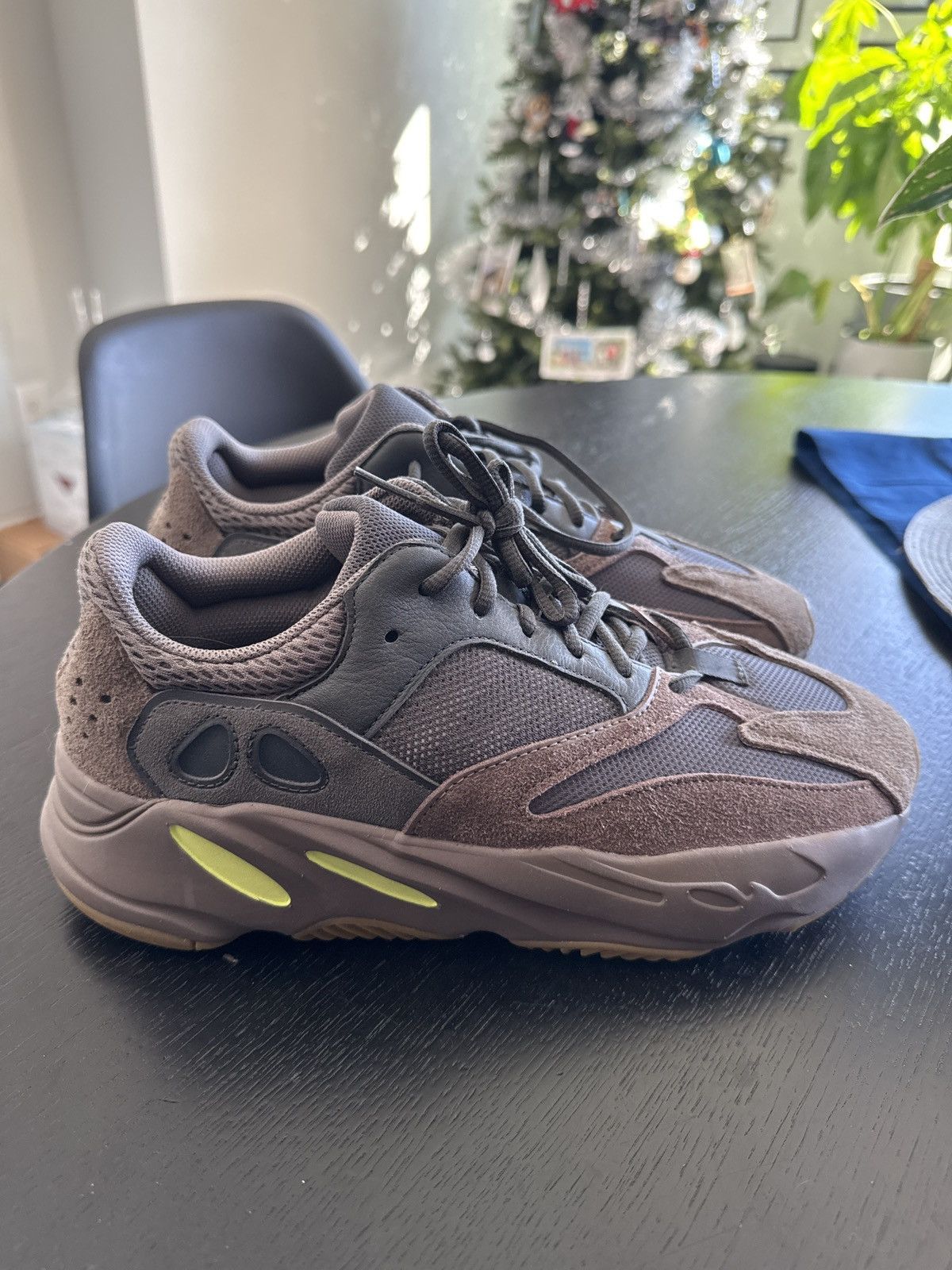 Yeezy 700 mauve grailed sales