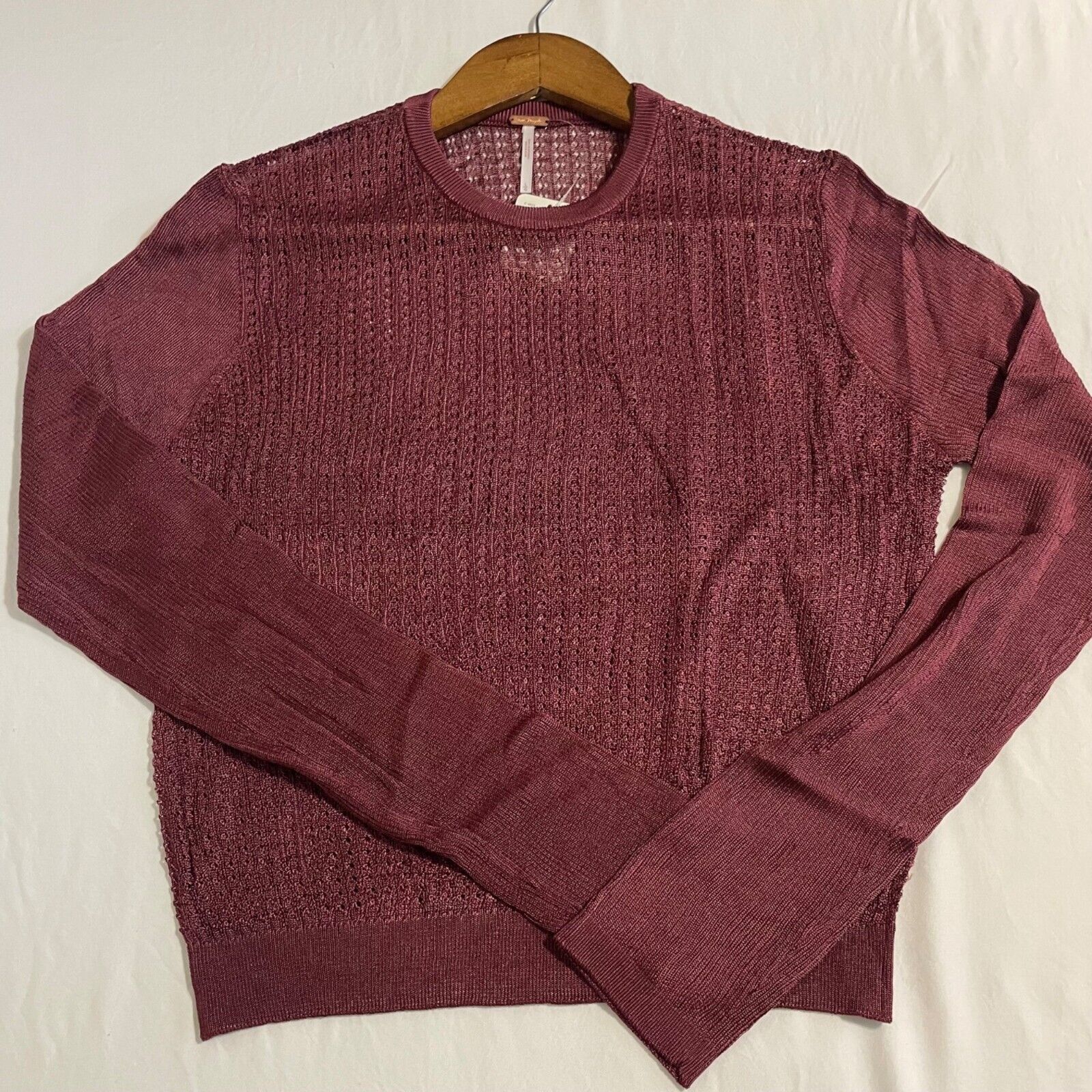 Free People Free People Shirt Large NWT Open Knit H2O Cropped Raw Garnet Size L / US 10 / IT 46 - 8 Thumbnail