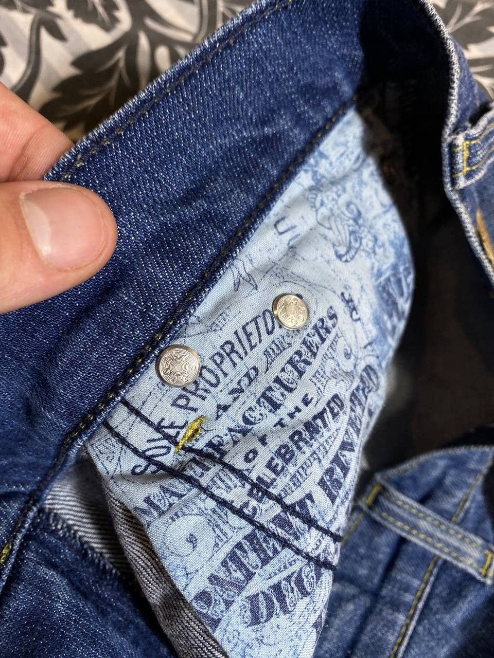Levi's × Vintage Distressed Blue Vintage Levi's Jeans8 Denim 523 Size US 26 / EU 42 - 24 Thumbnail