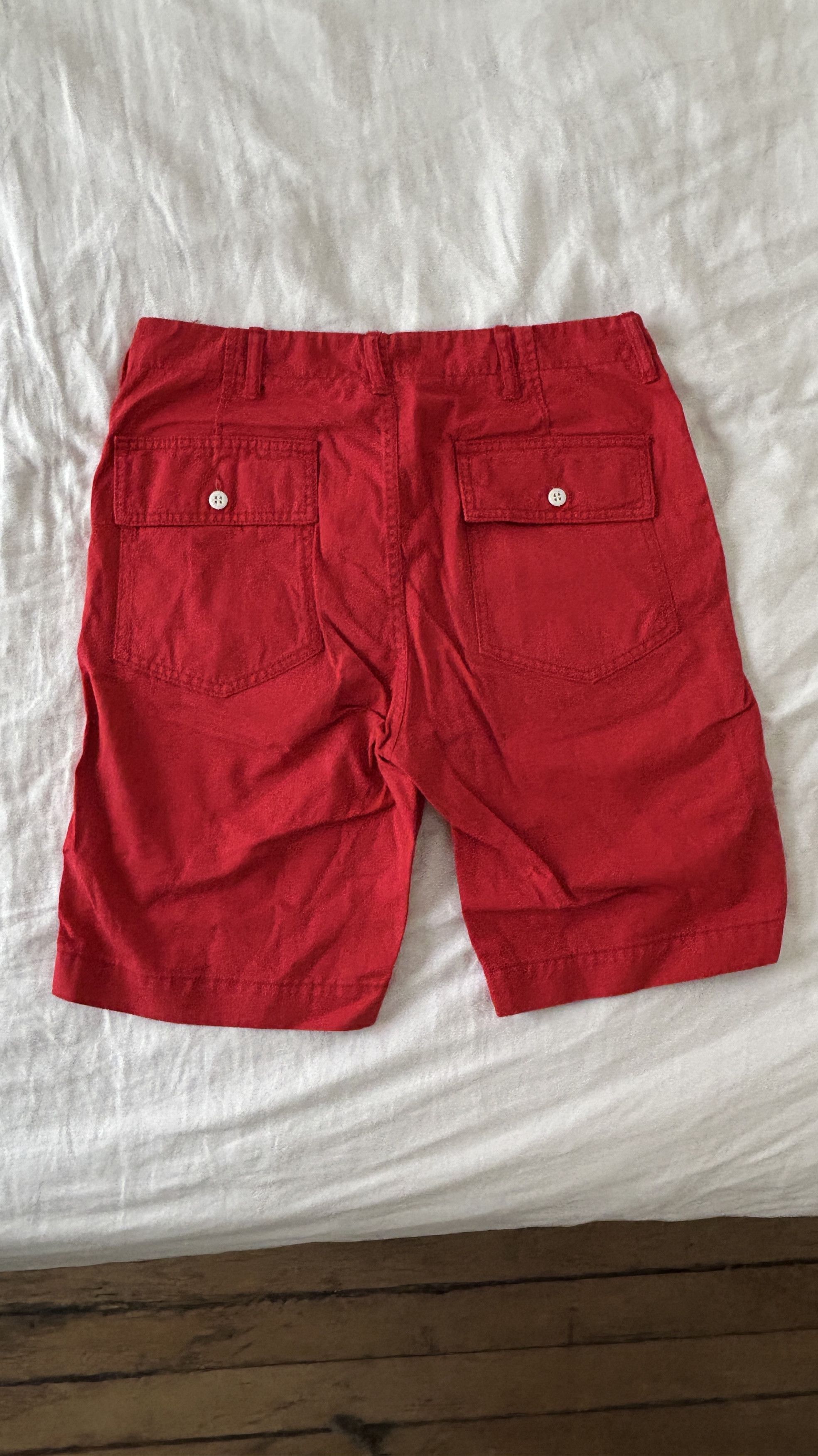 Nanamica aa . W30 . NANAMICA . SUDU915 . RED INTENSE SHORTS . MIJ Size US 30 / EU 46 - 5 Thumbnail