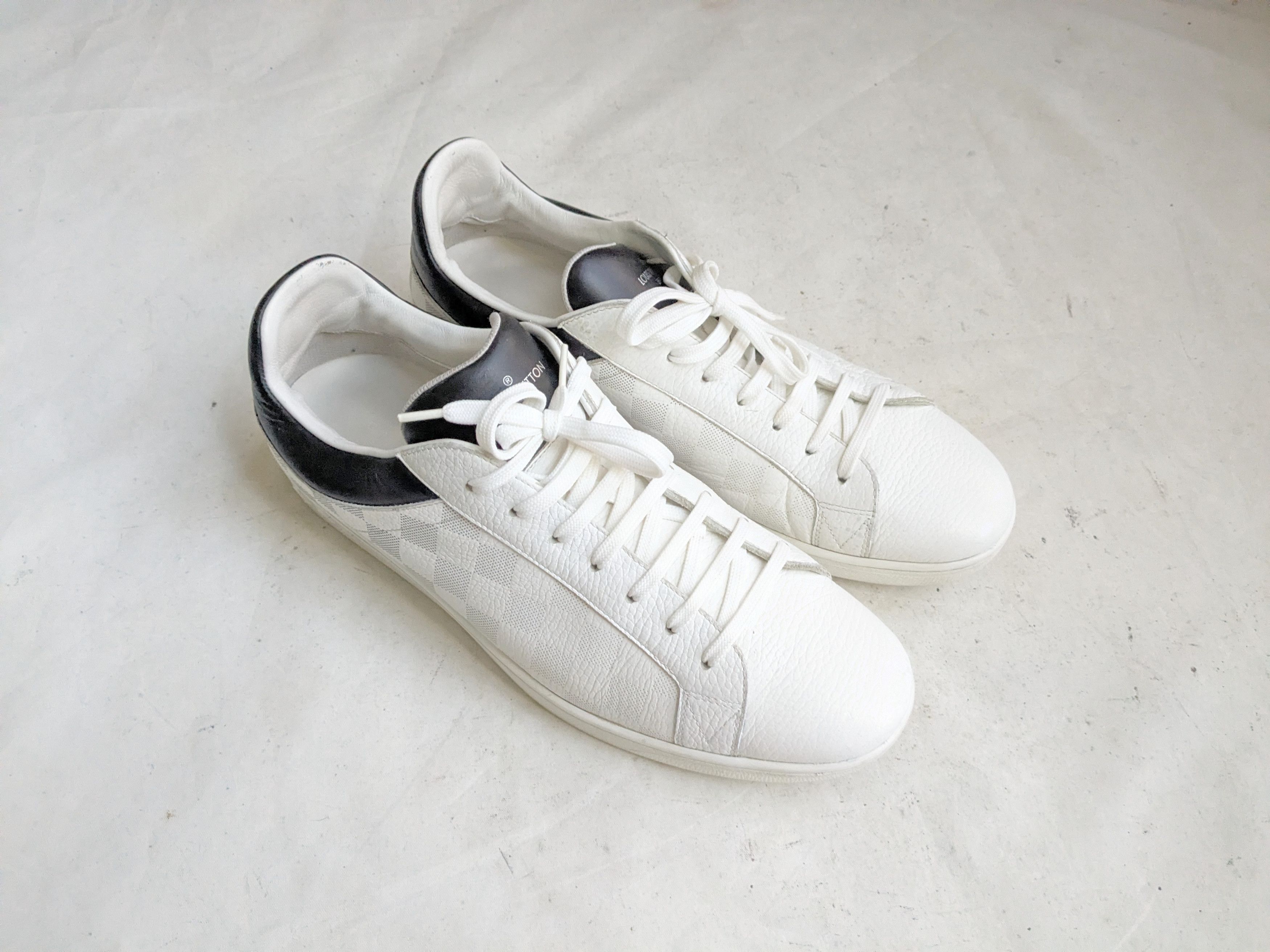 Louis Vuitton Louis Vuitton Sneakers White 10 Monogram Logo High Tops Size US 10 / EU 43 - 2 Thumbnail
