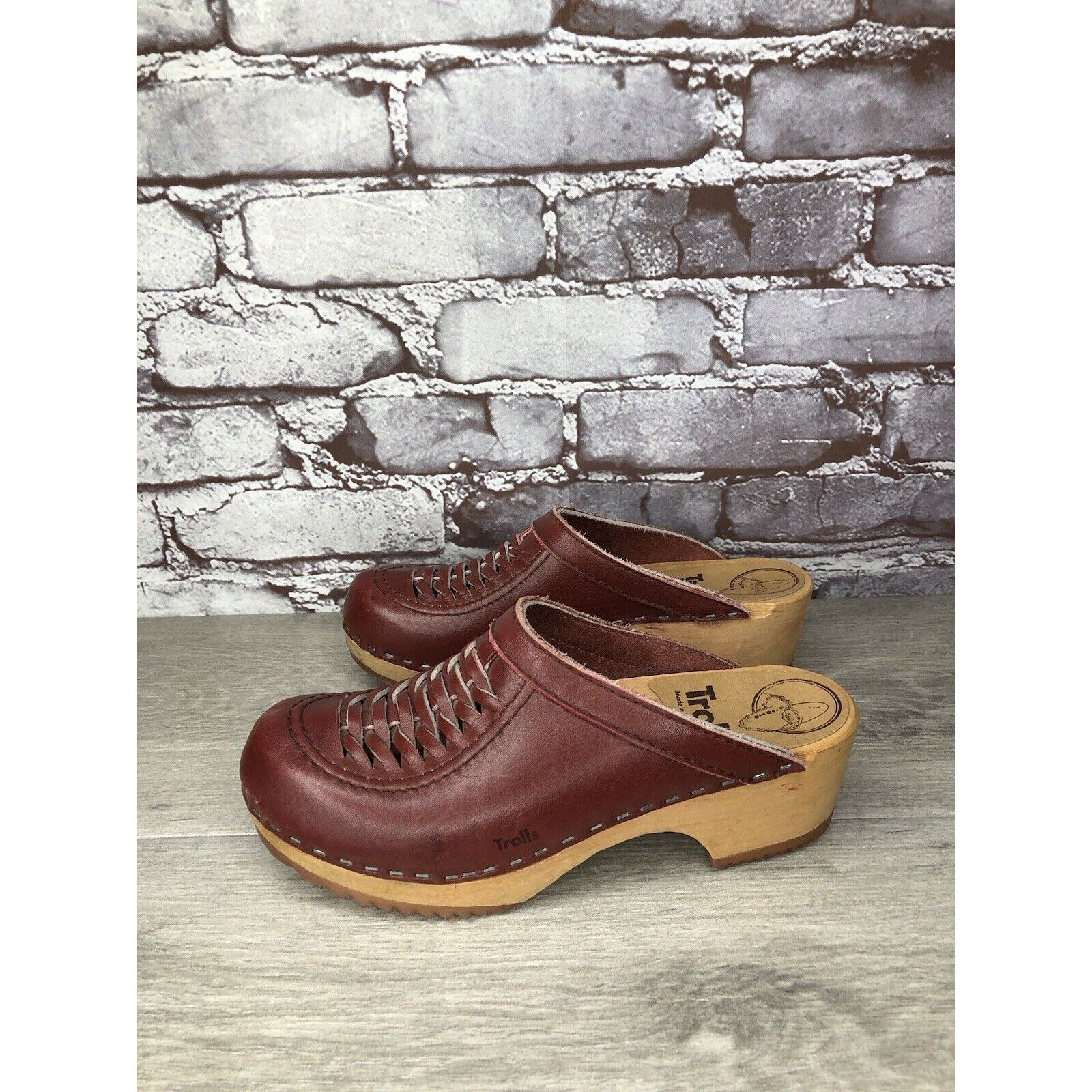 Umbro TROLLS By Samhall Burgundy Leather & Wood Sweden Clogs Shoes Size US 7 / IT 37 - 17 Thumbnail