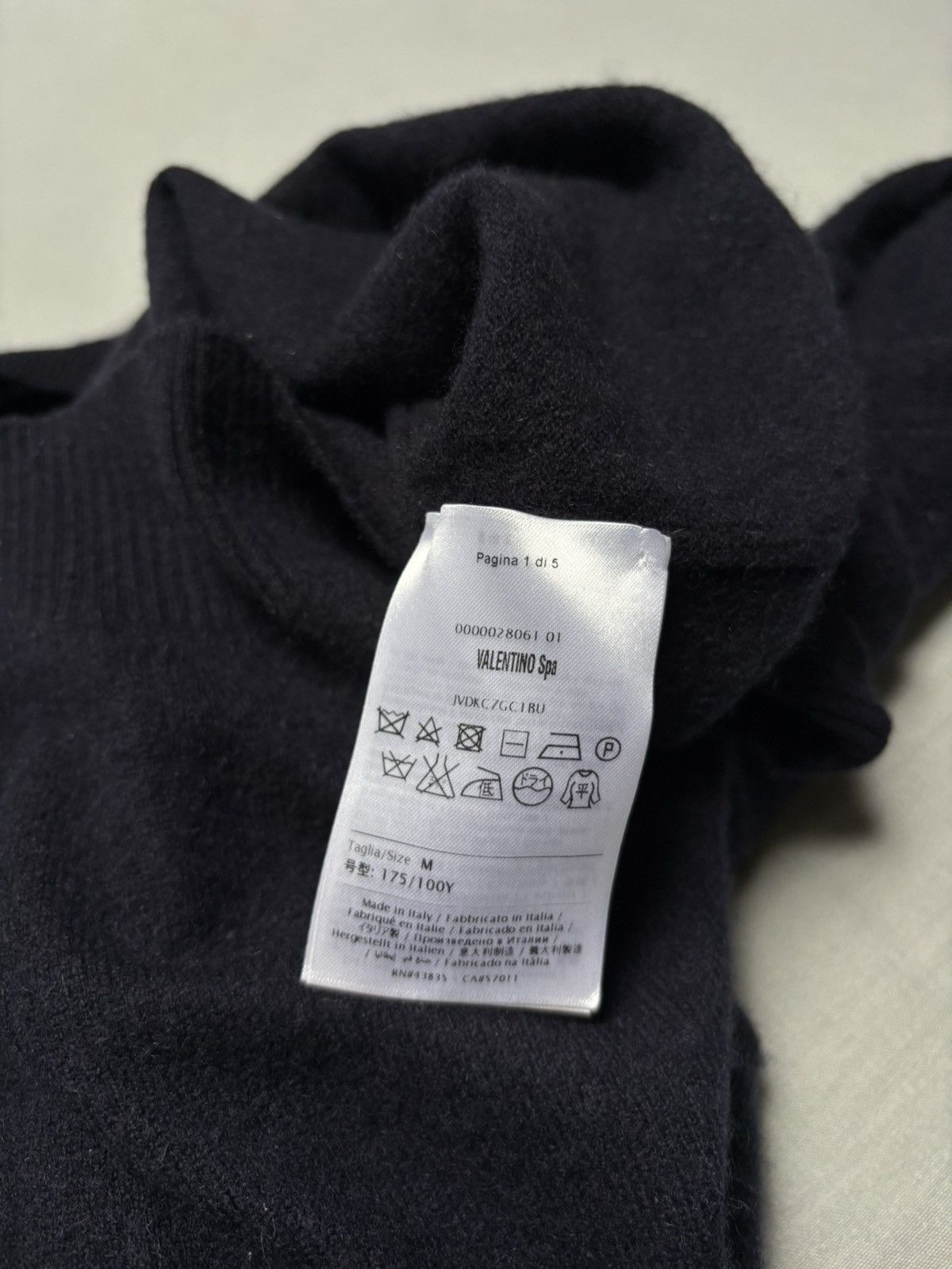 Valentino Vakentino Size US M / EU 48-50 / 2 - 5 Thumbnail