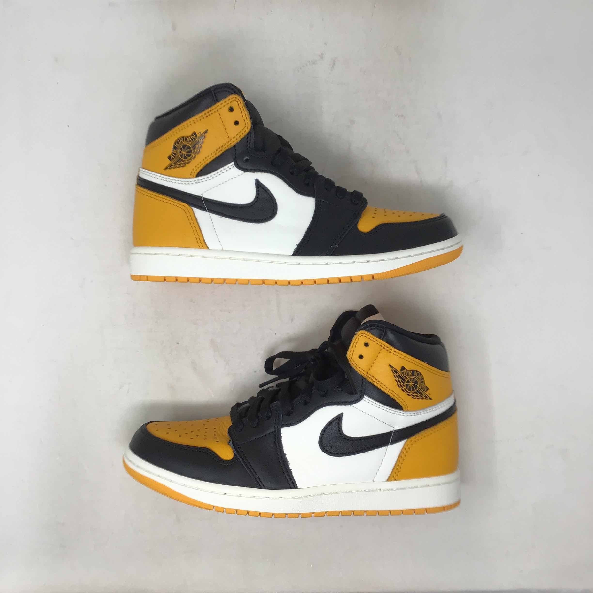 Air Jordan Retro High OG Yellow Toe