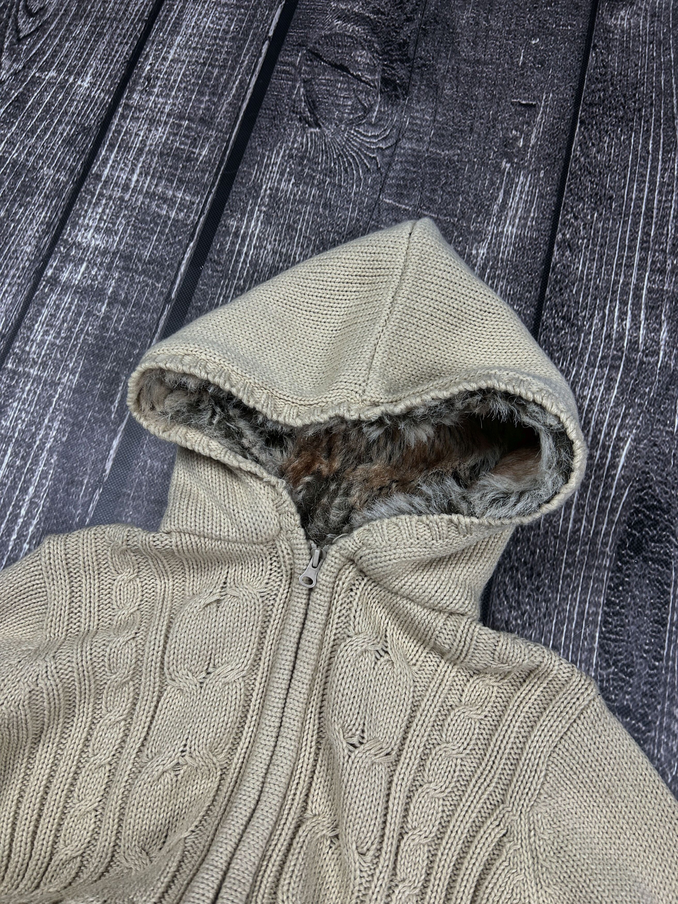 Vintage Vintage Cable Knit Fur Hood Cardigan Zip Sweater Beige Y2K Size US M / EU 48-50 / 2 - 4 Thumbnail