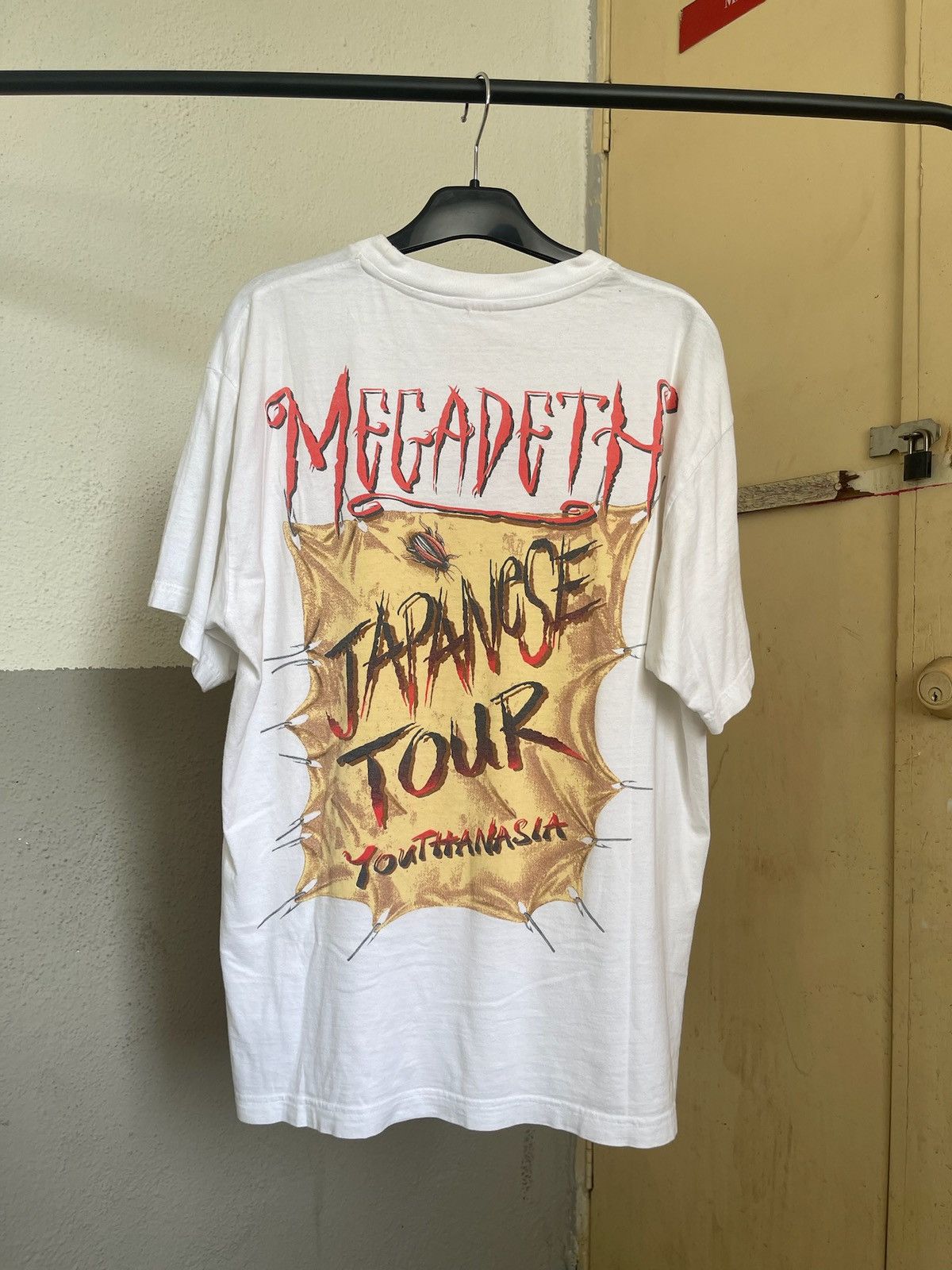 Band Tees × Vintage Vintage 1995 Megadeth Youthanasia T shirt Size US L / EU 52-54 / 3 - 5 Thumbnail