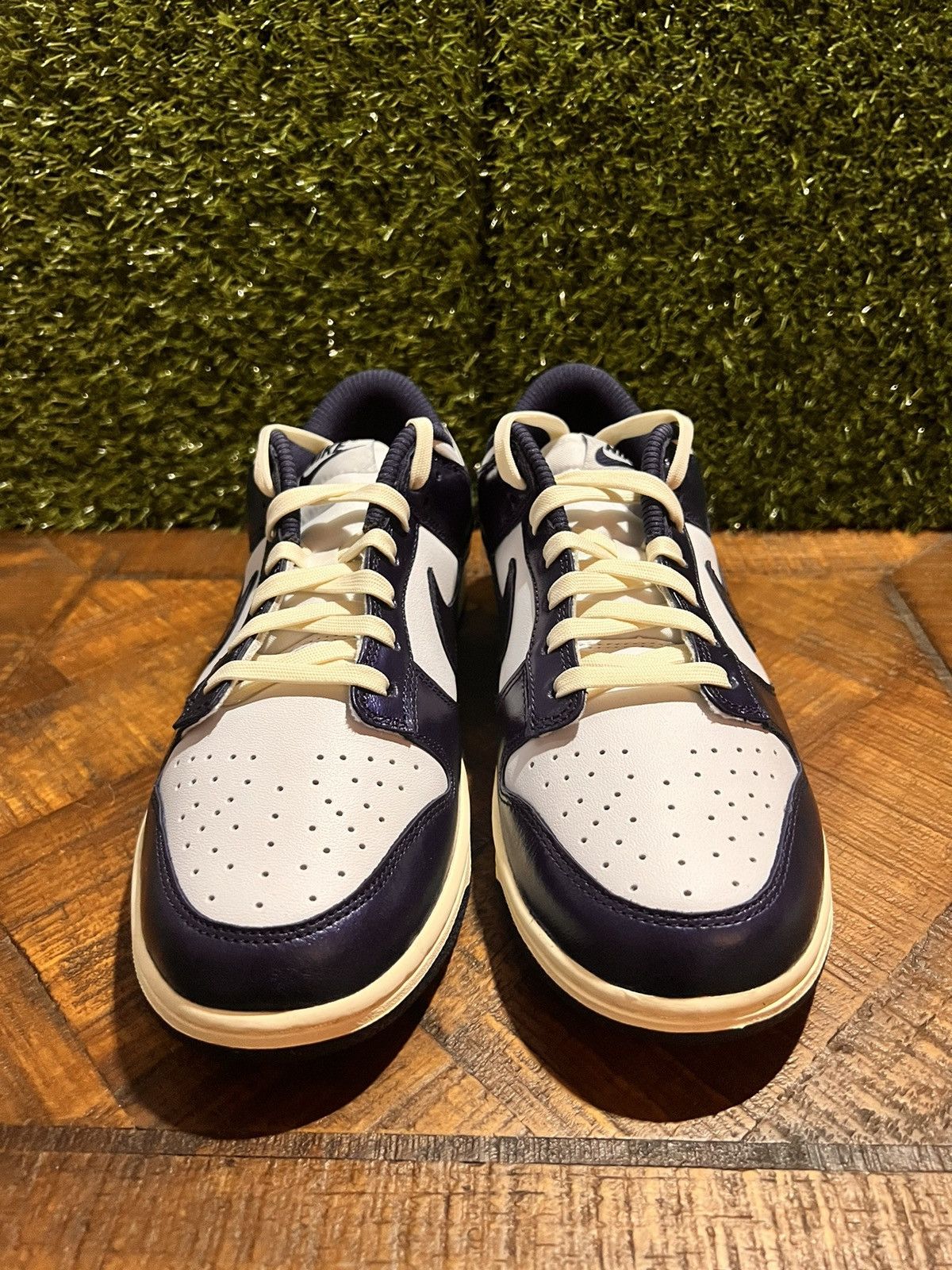 Nike WMNS DUNK LOW 'VINTAGE NAVY' Size US 9 / EU 42 - 1 Thumbnail