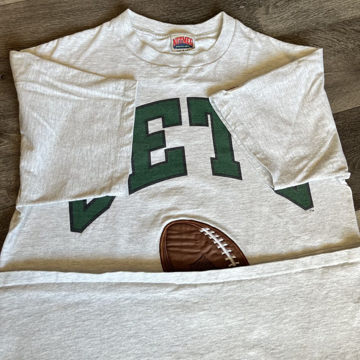 Nutmeg Vintage 1990s NFL Nutmeg New York Jets Football Logo T Shirt Size US L / EU 52-54 / 3 - 8 Thumbnail