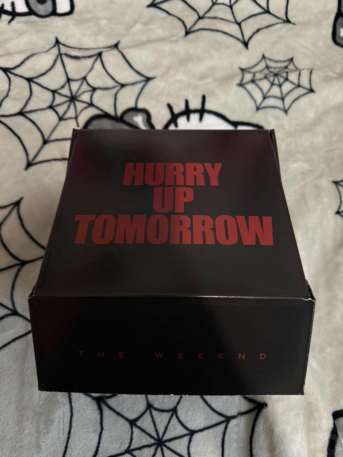 The Weeknd THE WEEKND OOXO EDITION BOX SET T-SHIRT Size US S / EU 44-46 / 1 - 3 Thumbnail