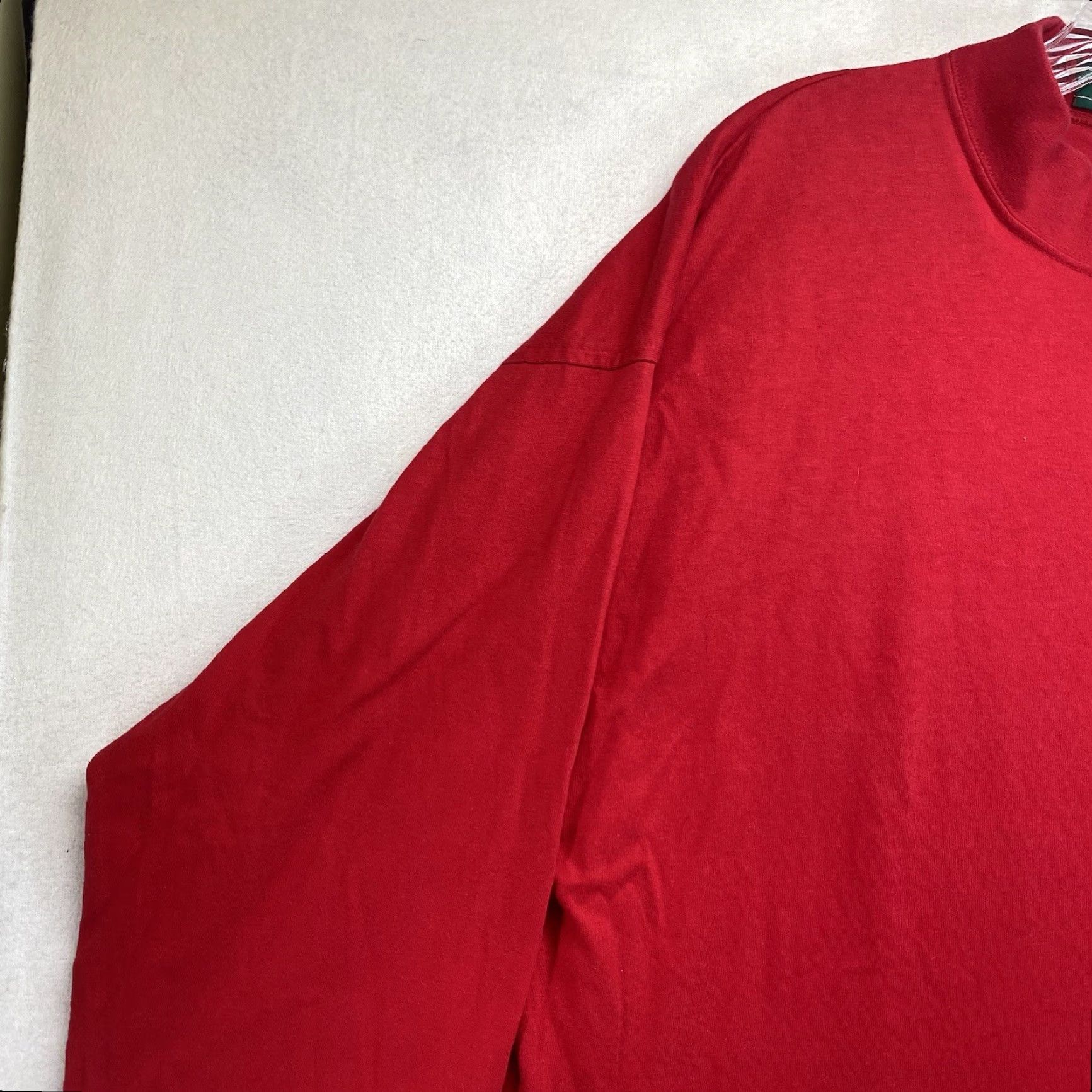 Vintage VINTAGE Outer Banks Men's Long Sleeve T-Shirt Size Large Red Knit Solid Ski Club 90s Retro Size US L / EU 52-54 / 3 - 6 Thumbnail