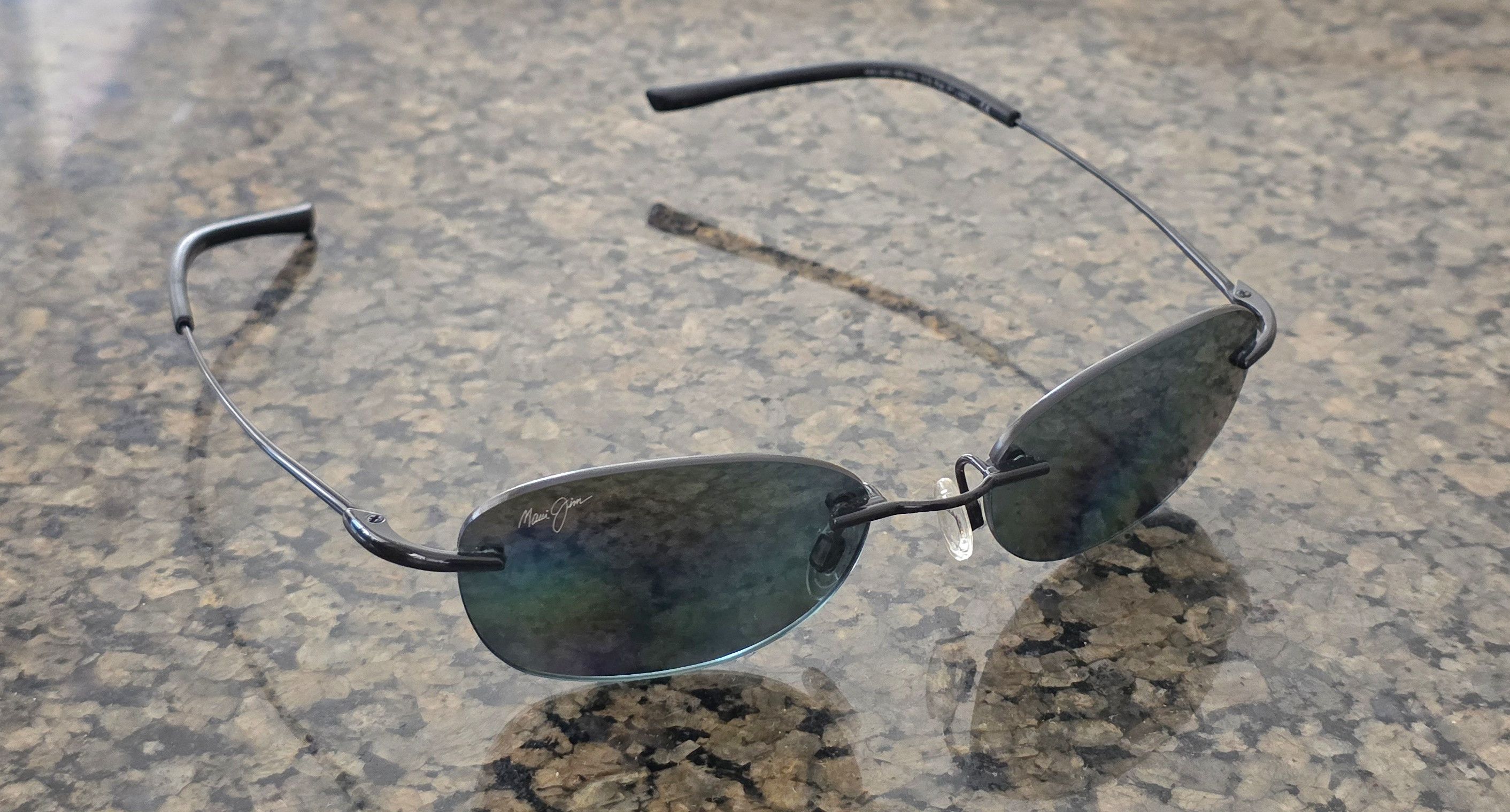 Maui Jim Maui Jim AKI AKI sunglasses Glossy Black Frame with POLARIZE Size ONE SIZE - 1 Thumbnail
