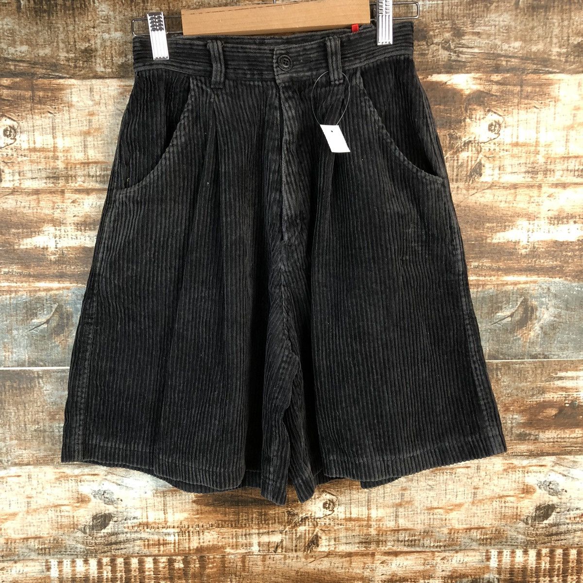 Japanese Brand Japanese Brand Coduroy Black Short Pants #A1405 Size 24" / US 00 / IT 34 - 3 Thumbnail