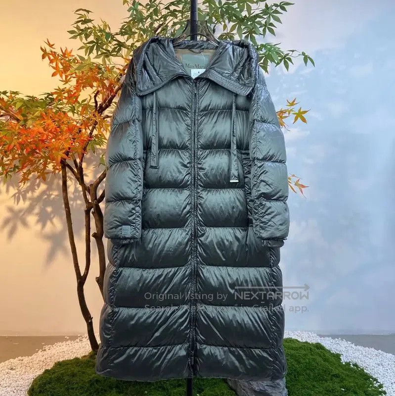 MaxMara Women's Black Nylon Down Coat .