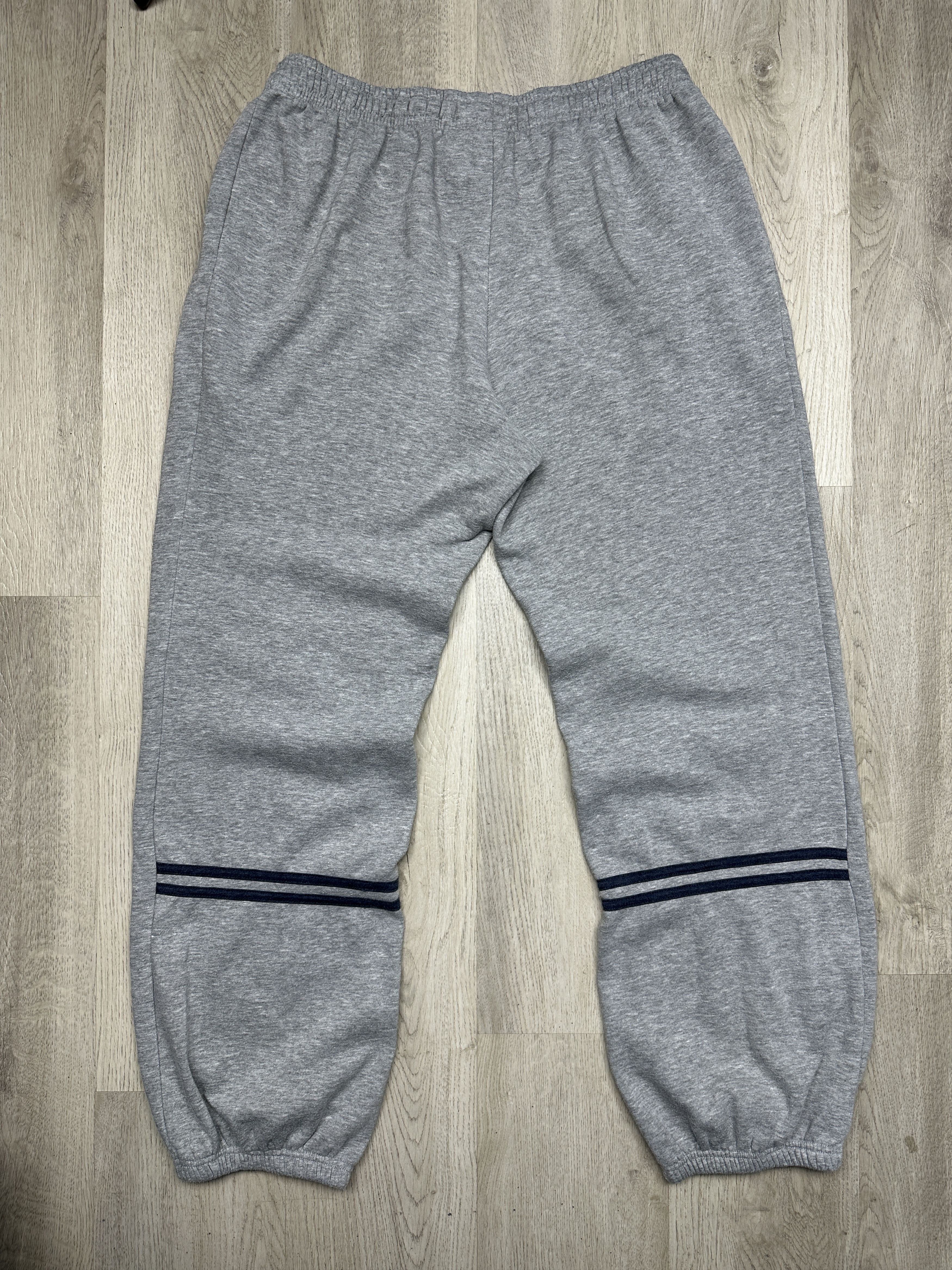 Sergio Tacchini Sergio Tacchini Vintage Mens Track Pants Sweatpants Size US 38 / EU 54 - 8 Thumbnail