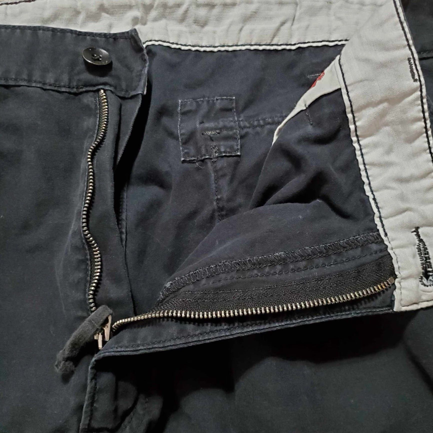 Levi's Levi’s Cargo Shorts Men’s 42 Black Two Horse Brand Utility Pockets Workwear Size US 40 / EU 56 - 5 Thumbnail