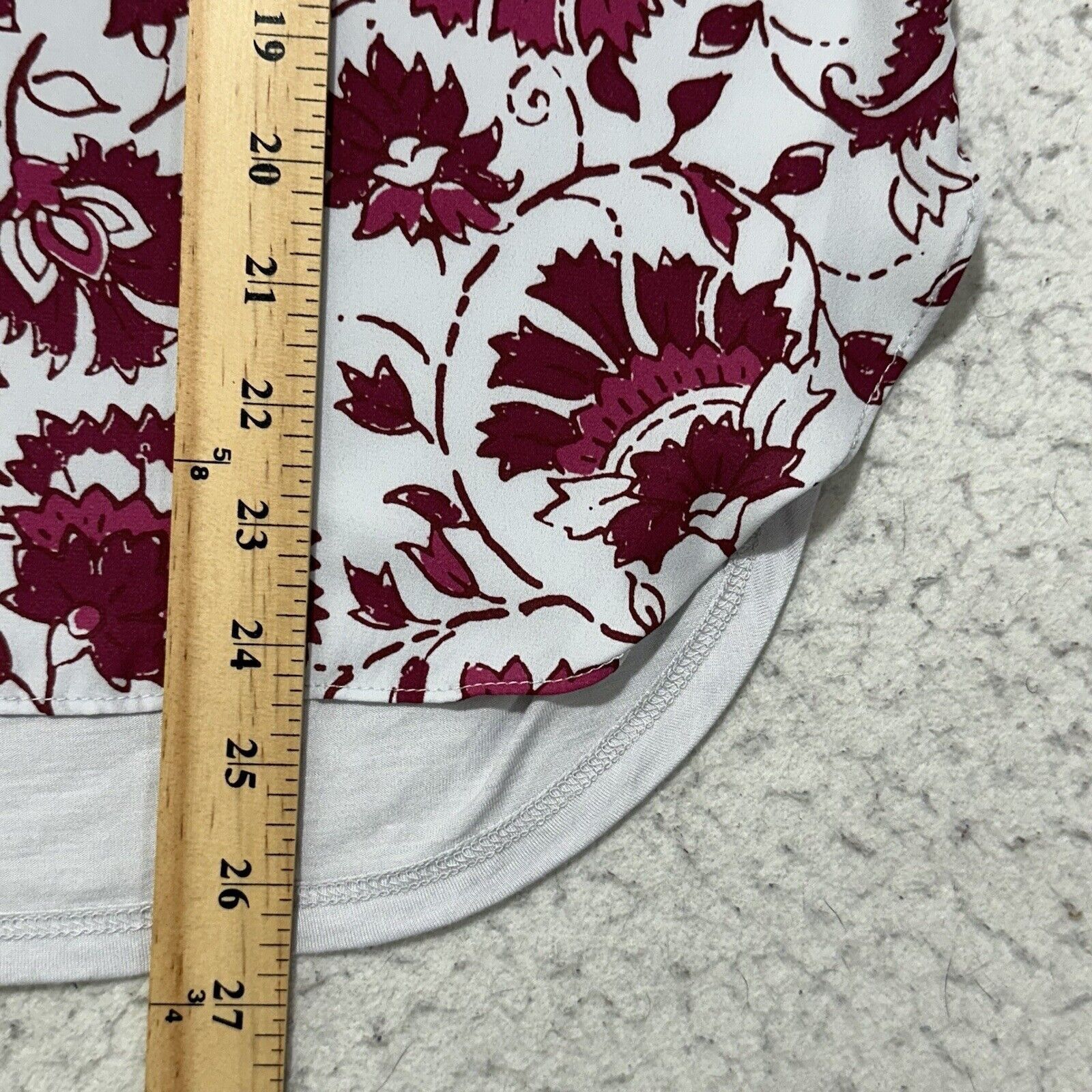 Loft LOFT Outlet Women's Petite Small V-Neck Top Knit + Woven Size S / US 4 / IT 40 - 9 Thumbnail