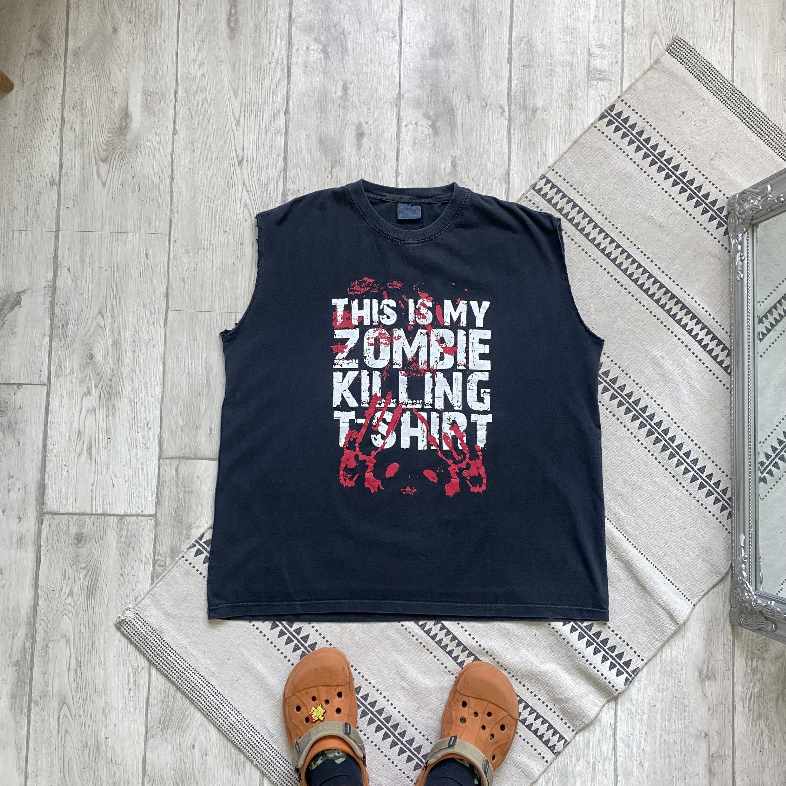 Expert Horror 🧟‍♂️Vintage 90s Humor tee Kill zombie Faded sleeveless Size US XL / EU 56 / 4 - 1 Thumbnail
