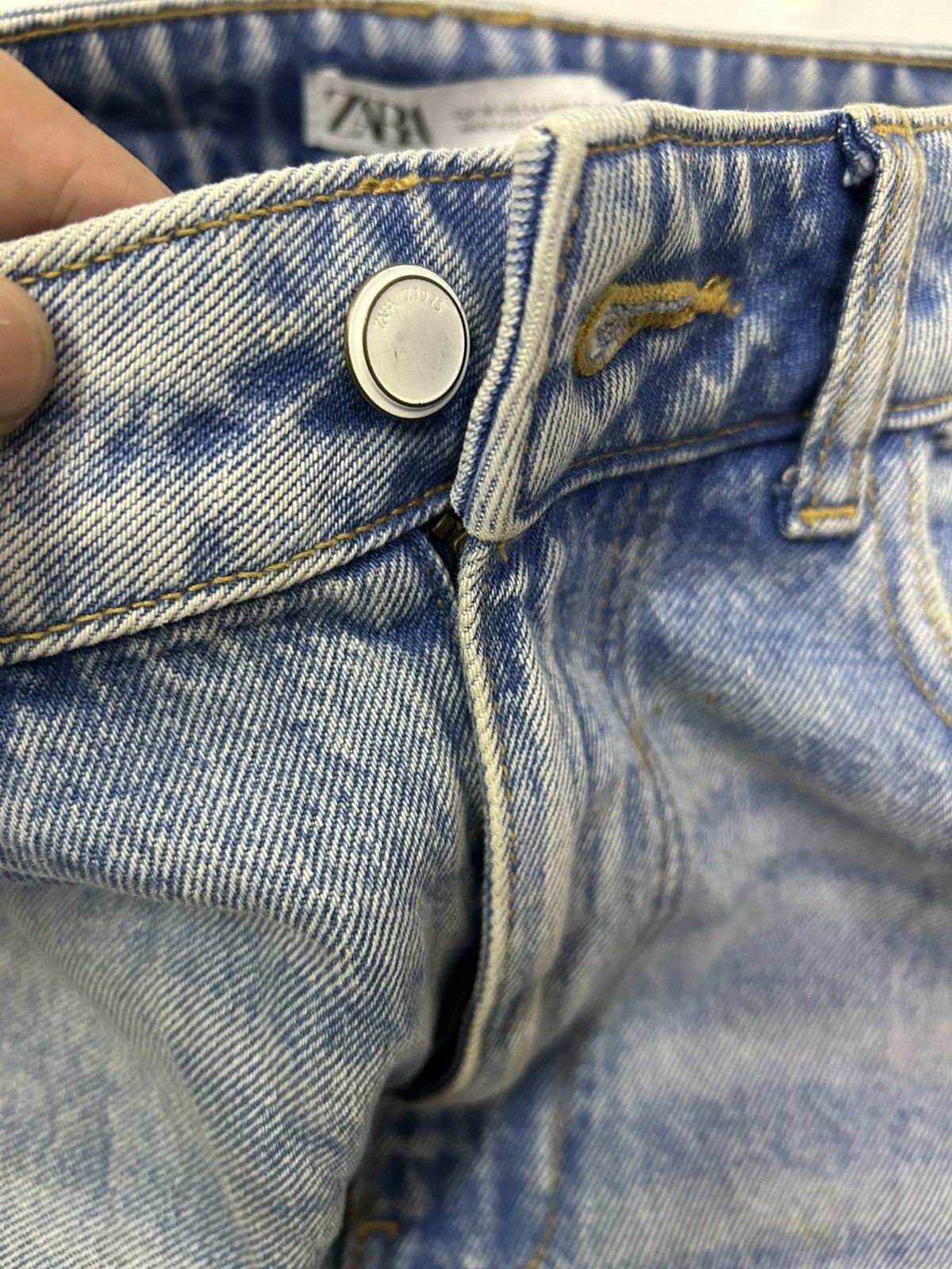 Zara ZARA Blue Wash Distressed Jeans Size US 27 - 9 Thumbnail