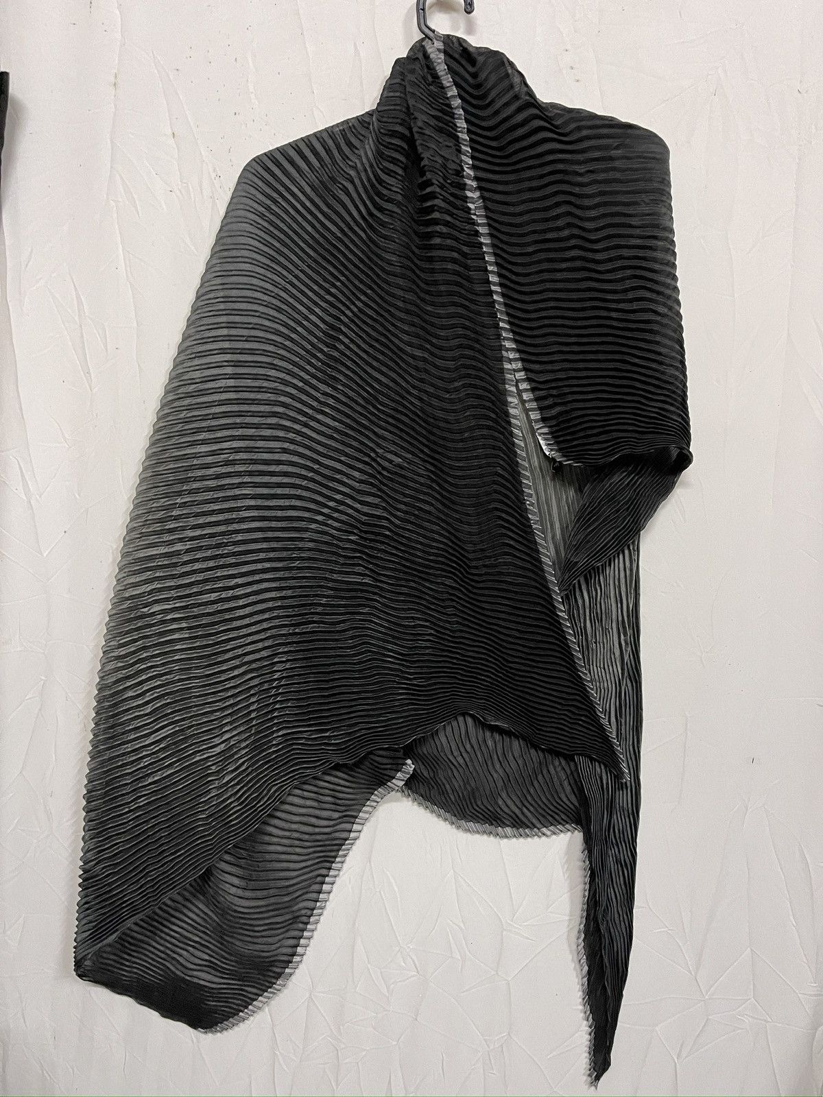 Emporio Armani EMPORIO ARMANI Pleated Stole Scarf Size ONE SIZE - 6 Thumbnail