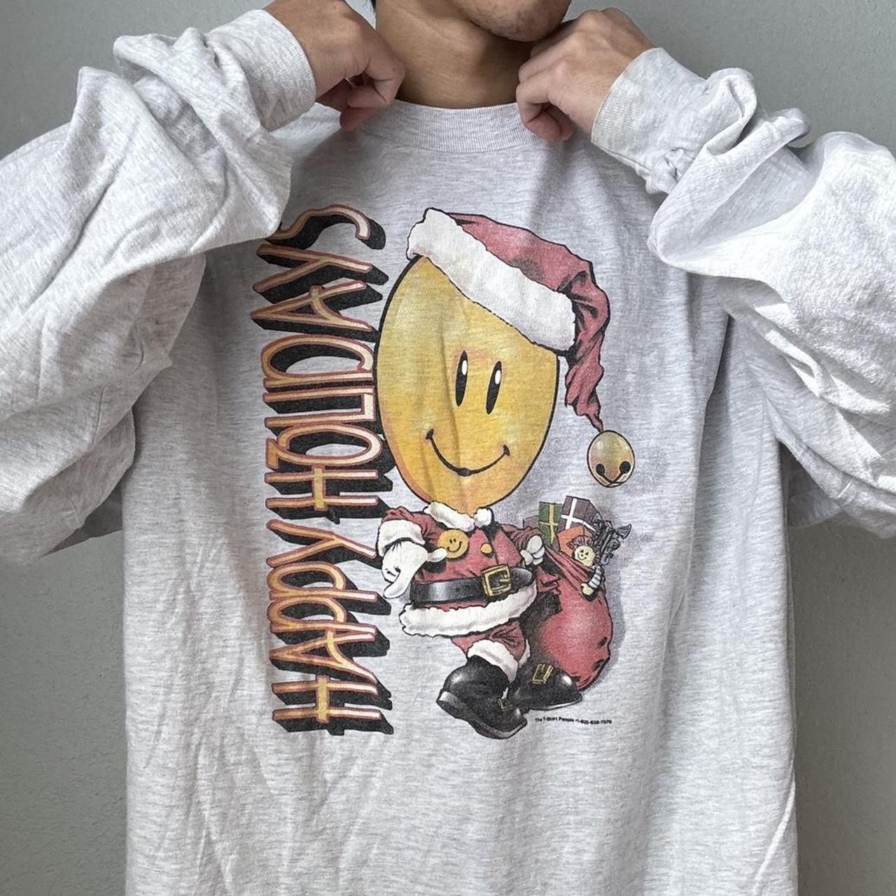 Vintage Vintage Happy Holiday 2000s Graphics Grey Long Sleeve Size US XXL / EU 58 / 5 - 7 Thumbnail