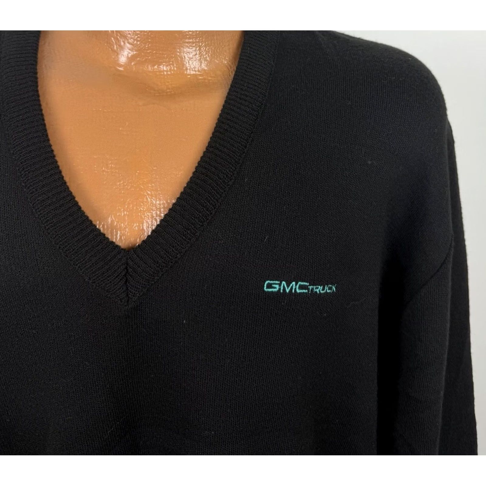Vintage VINTAGE Drummond GMC Truck Sweater Mens XL Pullover Knit Black V-Neck Embroidered 80s 90s Grunge Retro USA Size US XL / EU 56 / 4 - 2 Thumbnail