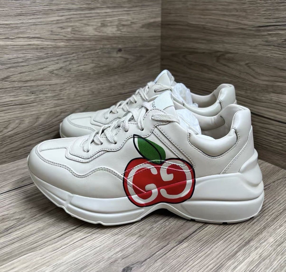 Gucci Gucci Rhyton Apple Double G Dad Sneakers J41 Size US 6 / IT 36 - 1 Thumbnail