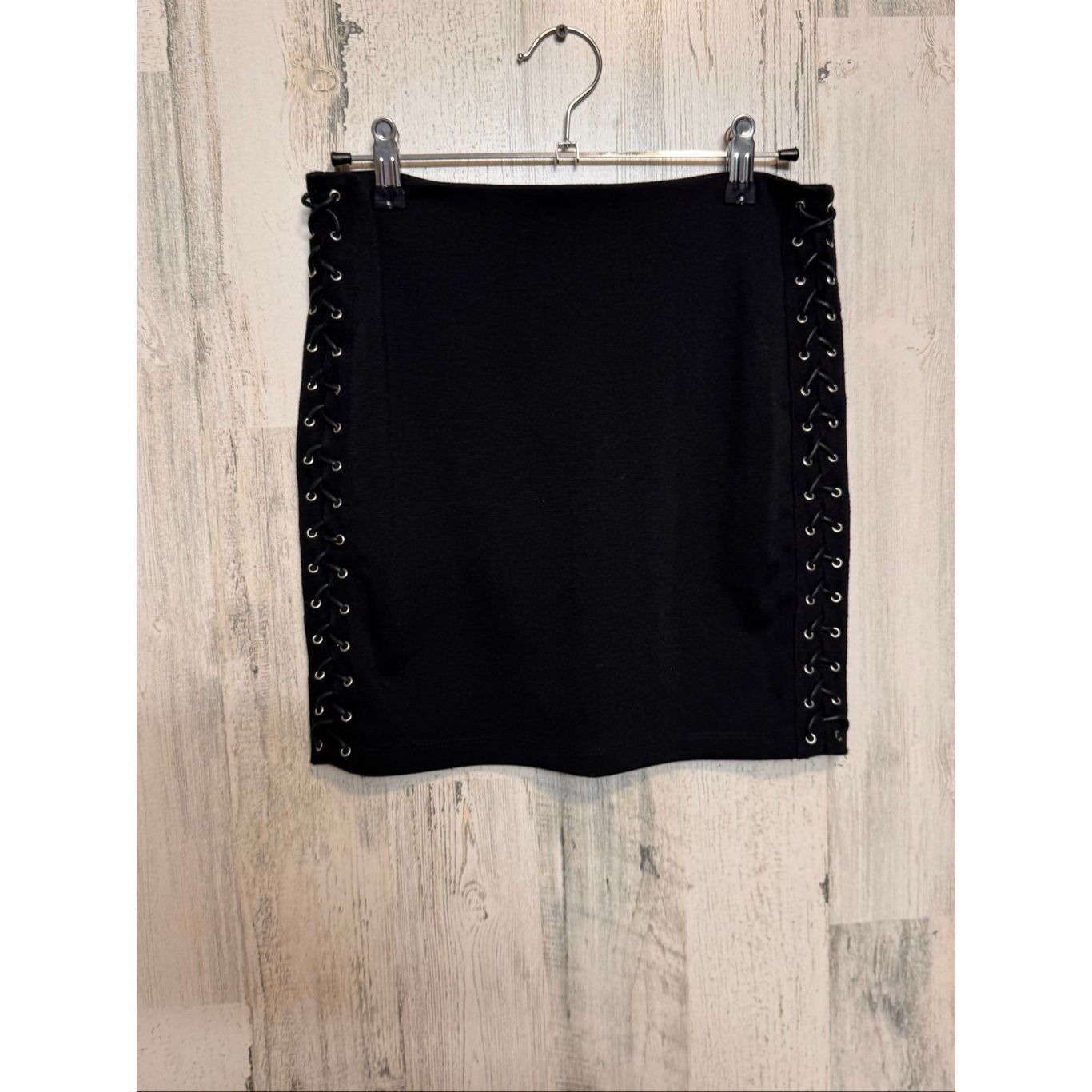 Forever 21 Forever 21 Black Lace-Up Mini Skirt | Side Corset Detail Bodycon Skirt Size Medium Size 28" / US 6 / IT 42 - 6 Thumbnail