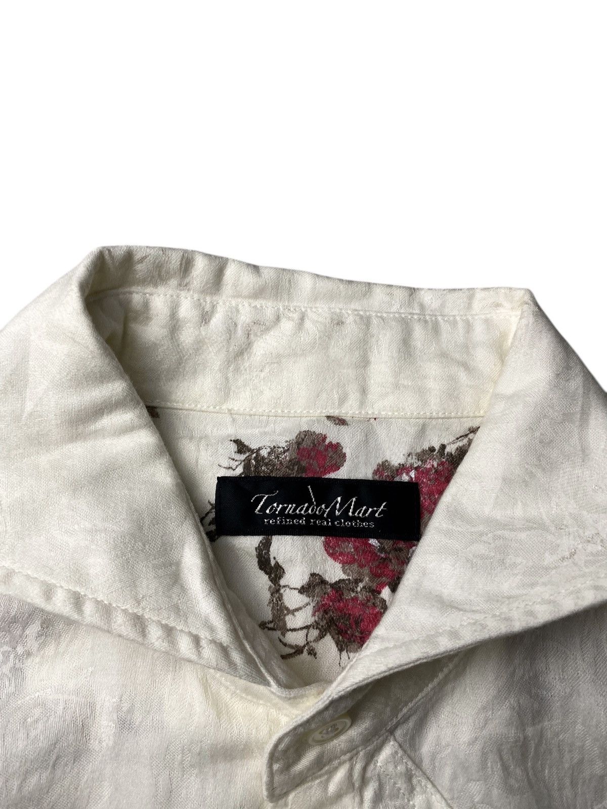 Japanese Brand 2000's Tornado Mart Spiral Cut Floral Shirts Size US S / EU 44-46 / 1 - 11 Thumbnail