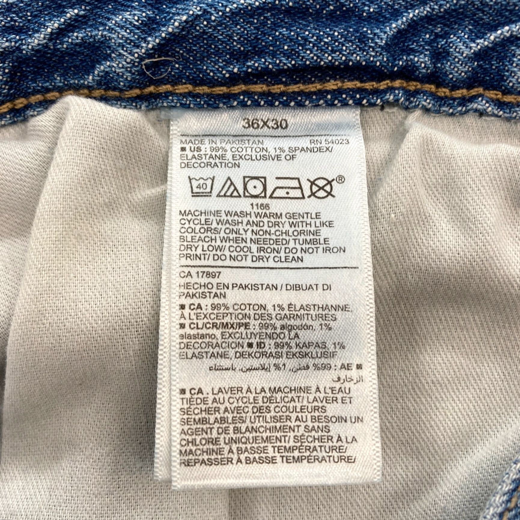 Old Navy Old Navy Jeans Mens 36x30 Straight Leg Medium Wash Blue Stretch Denim Pants NWT Size US 36 / EU 52 - 7 Thumbnail