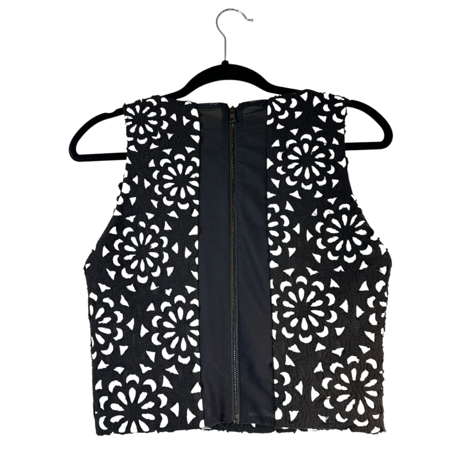 Alice + Olivia Alice + Olivia Black Floral Laser Cut Lyla Crop Top - Size 8 Size M / US 6-8 / IT 42-44 - 4 Thumbnail