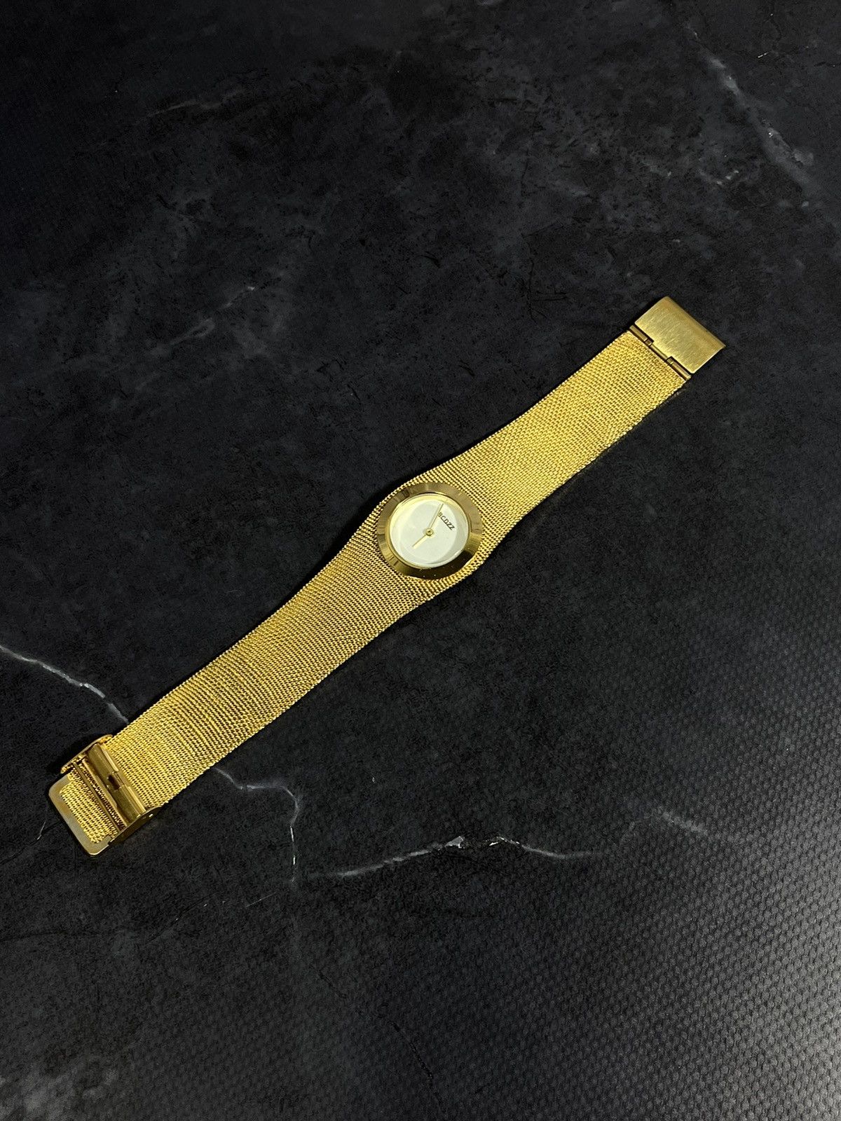 Hysteric Glamour Minimalist BCDZZ Gold Mesh Watch Japanese Quartz Size ONE SIZE - 1 Thumbnail
