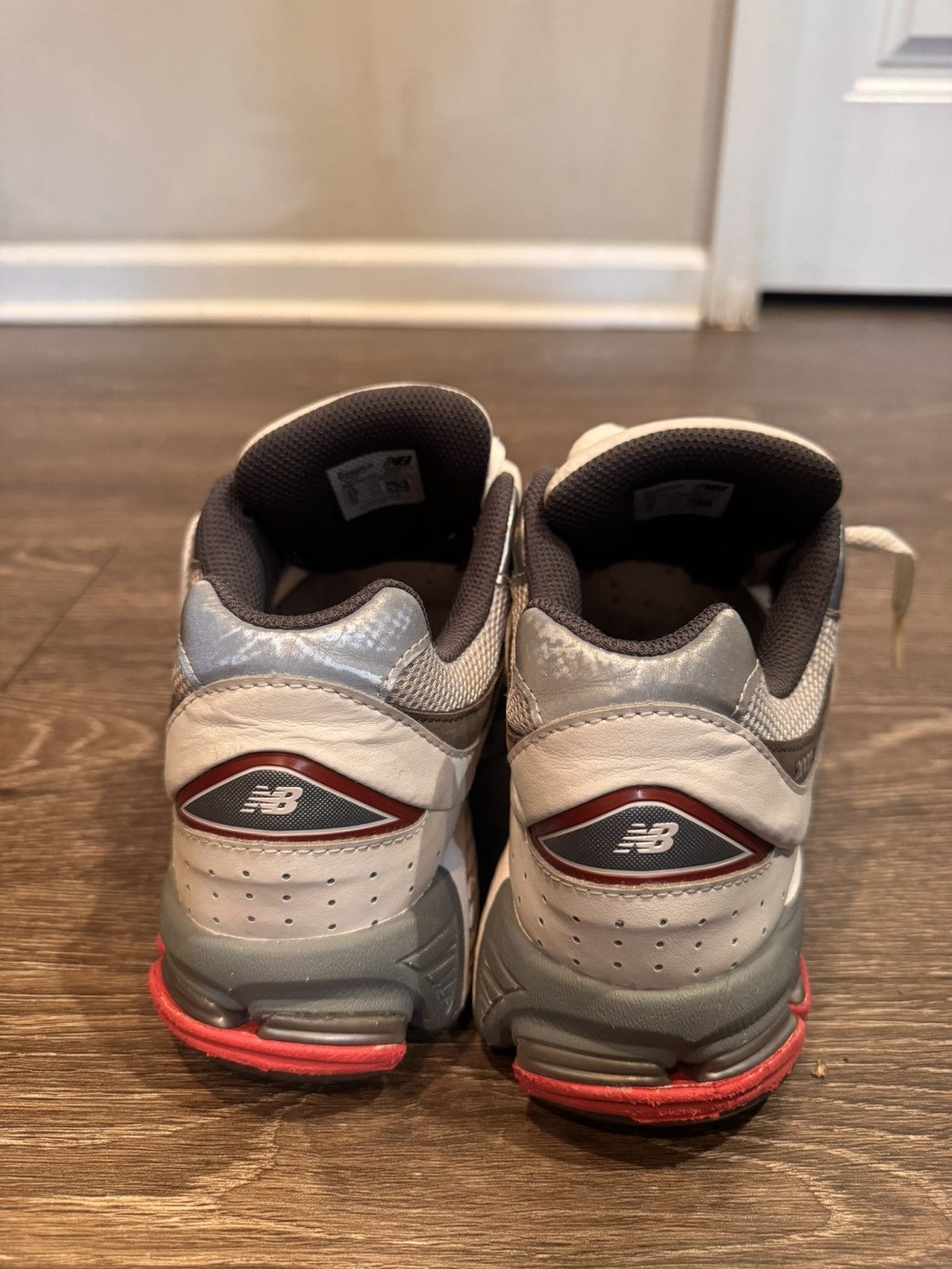 New Balance 2002r’ Sliver and Metallic Team Red Size US 10 / EU 43 - 8 Thumbnail