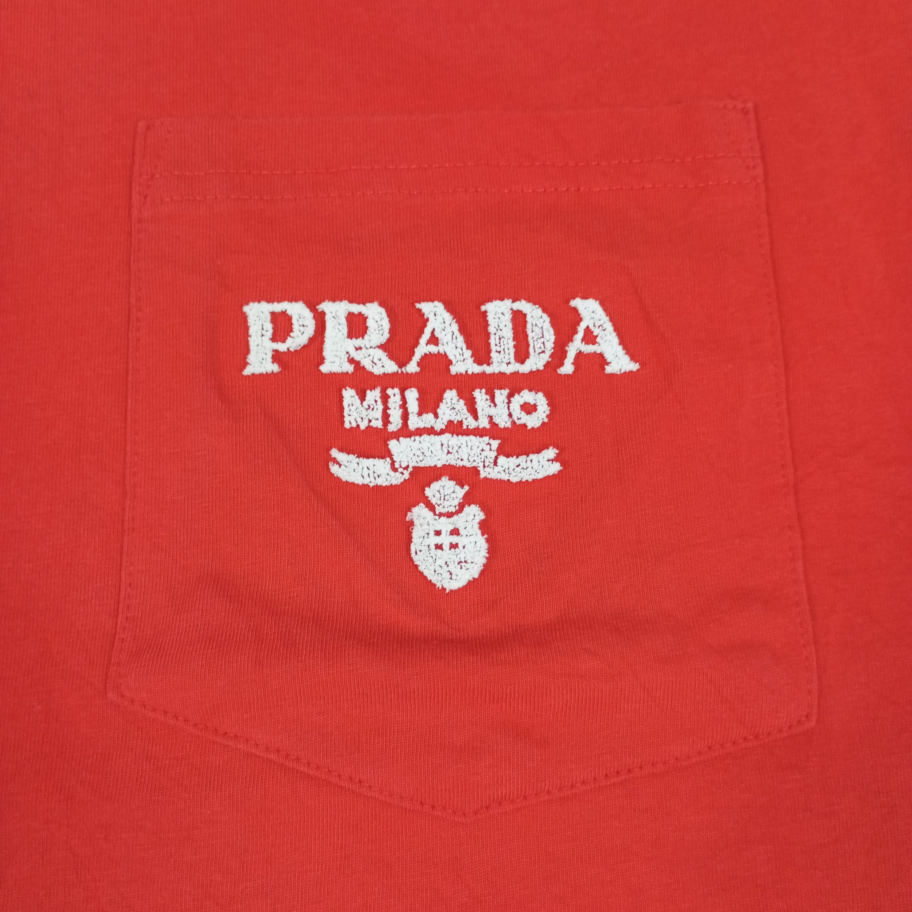 Vintage Prada Milano Luxury Fashion Brand Pocket Design Tshirt Size US M / EU 48-50 / 2 - 2 Thumbnail