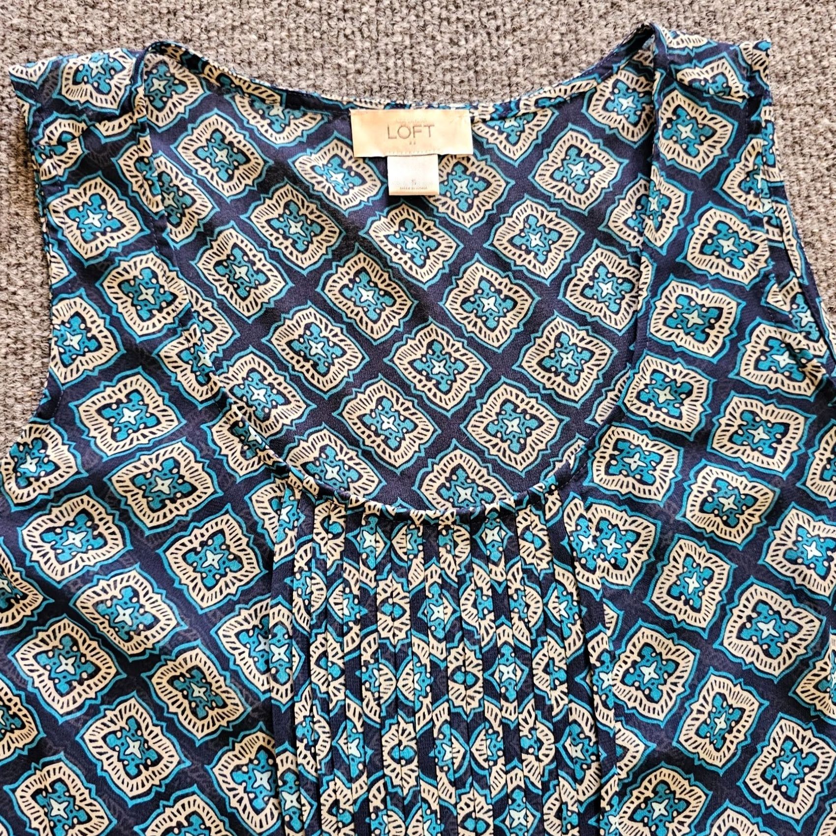 Loft LOFT Tank Top Women Small Blue Geometric Sheer Pleated Sleeveless Career Classic Shirt Womens Short Sleeve? Size S / US 4 / IT 40 - 2 Thumbnail