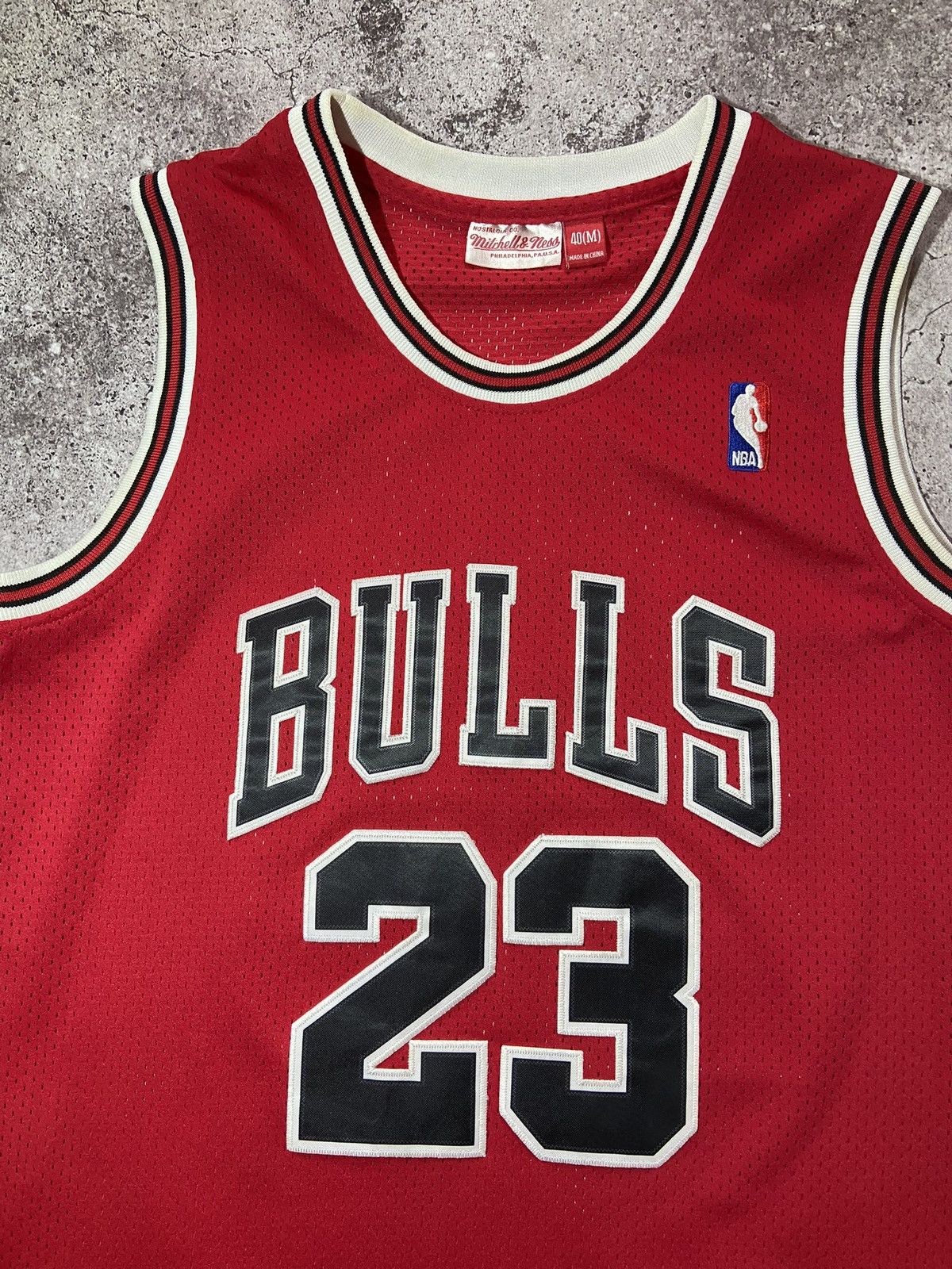 Mitchell & Ness 💥Chicago Bulls Michael Jordan #23 NBA Jersey tee‼️ Size US M / EU 48-50 / 2 - 2 Thumbnail