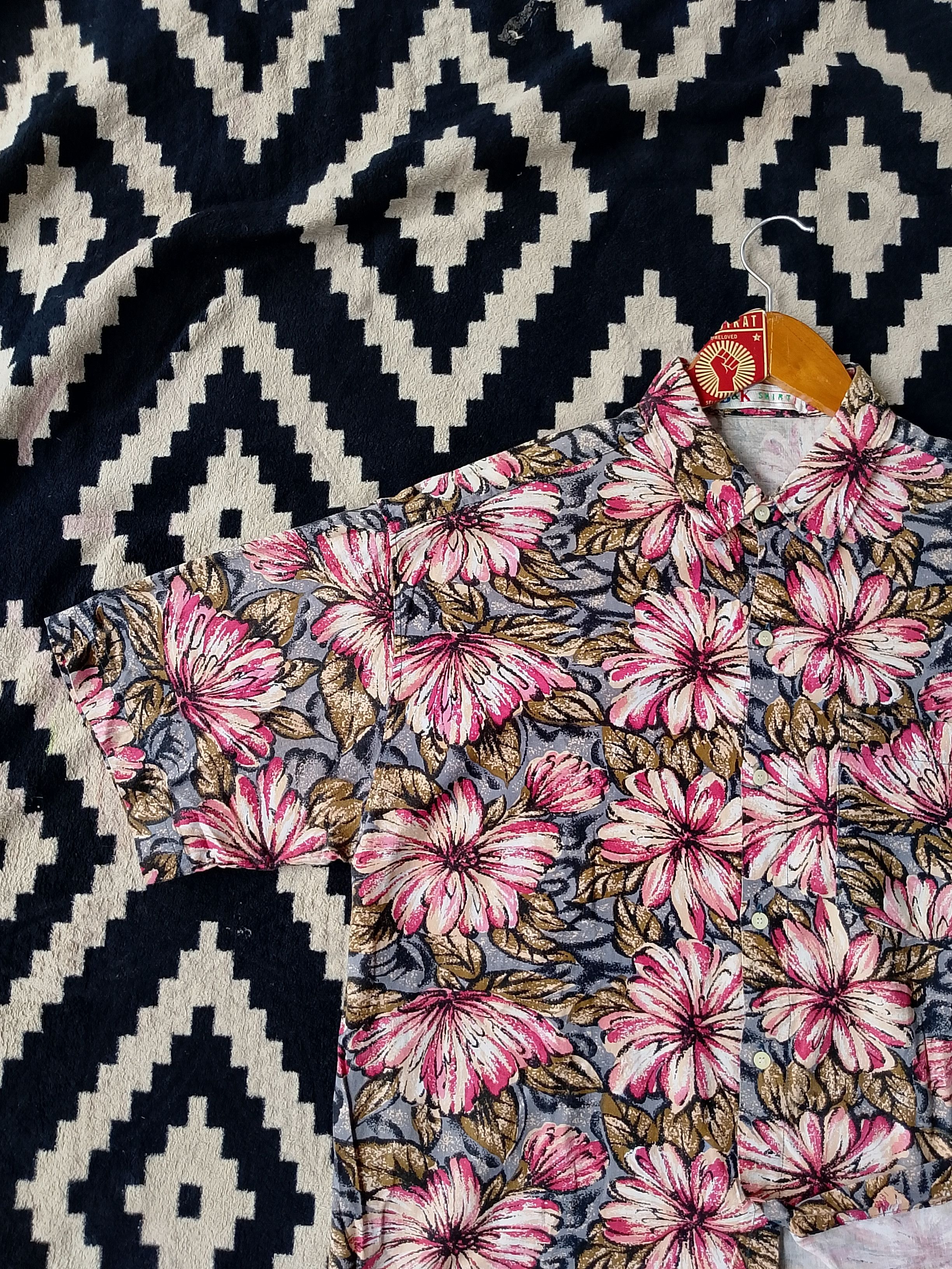 Vintage Vintage B&K Florals Shirt Classic Bohemian Woodstock Size US L / EU 52-54 / 3 - 3 Thumbnail