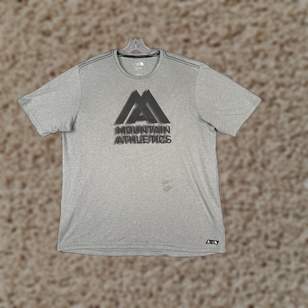 The North Face VINTAGE The North Face Shirt Men Large Gray Short Sleeve Crew Poly Mountain Athletics Size US L / EU 52-54 / 3 - 1 Thumbnail