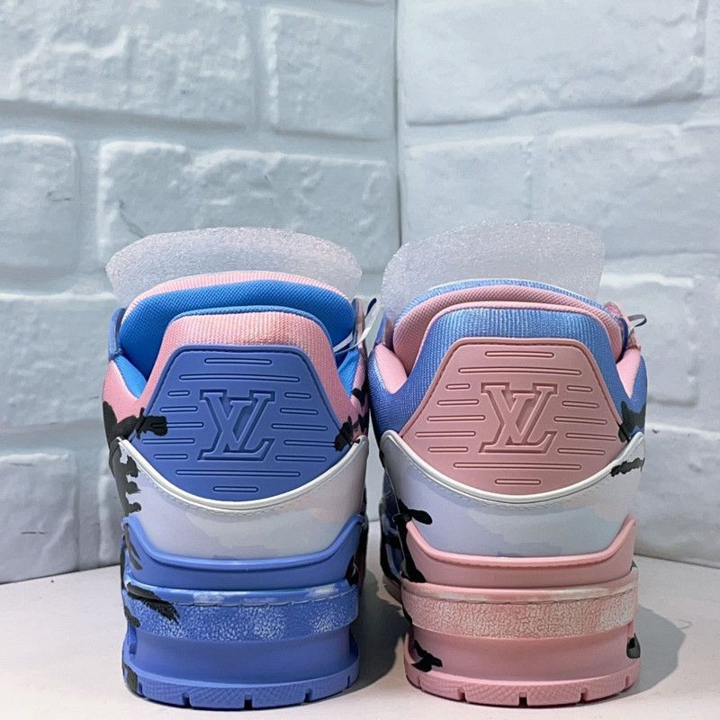 Louis Vuitton Louis Vuitton Trainer Low Top Sneakers with Colorful Graffi Size US 9 / EU 42 - 4 Thumbnail