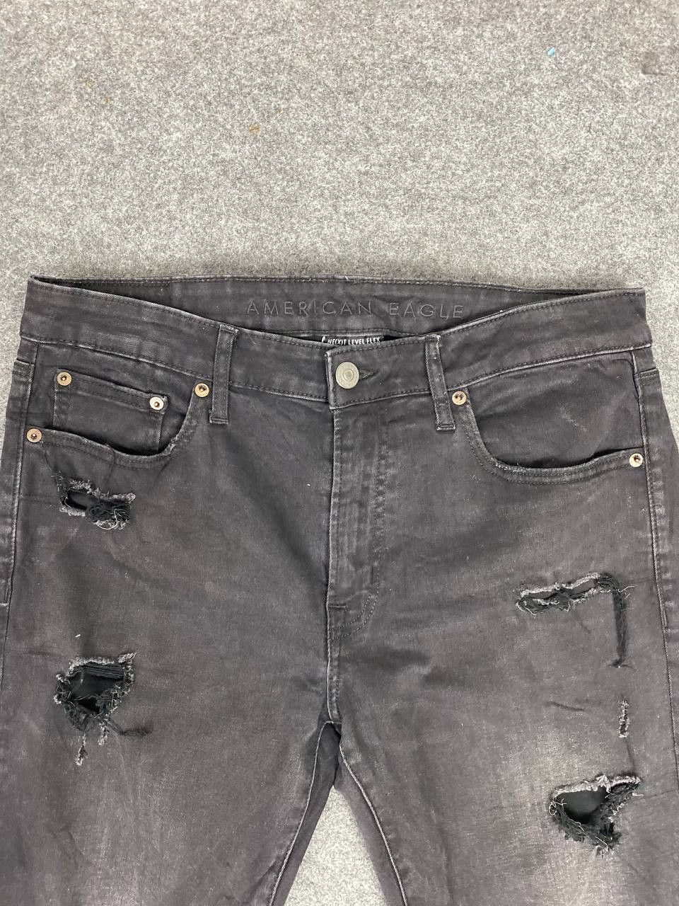 American Eagle Outfitters american eagles slim distressed denim Size US 35 - 7 Thumbnail