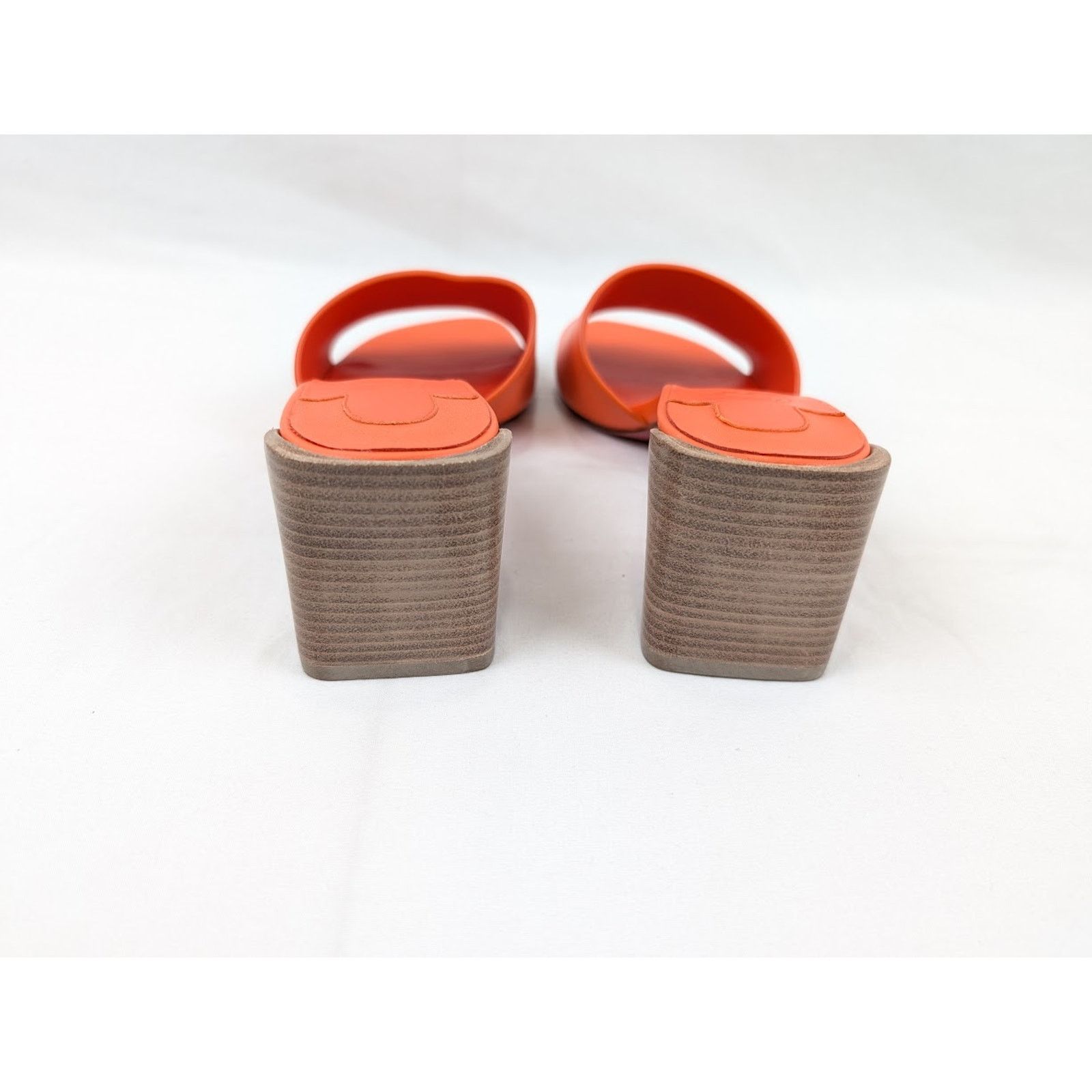 Christian Louboutin o1rshd1 Nappa Heel Mule in Vitamine/Lin Vitamine Size US 7 / IT 37 - 15 Thumbnail